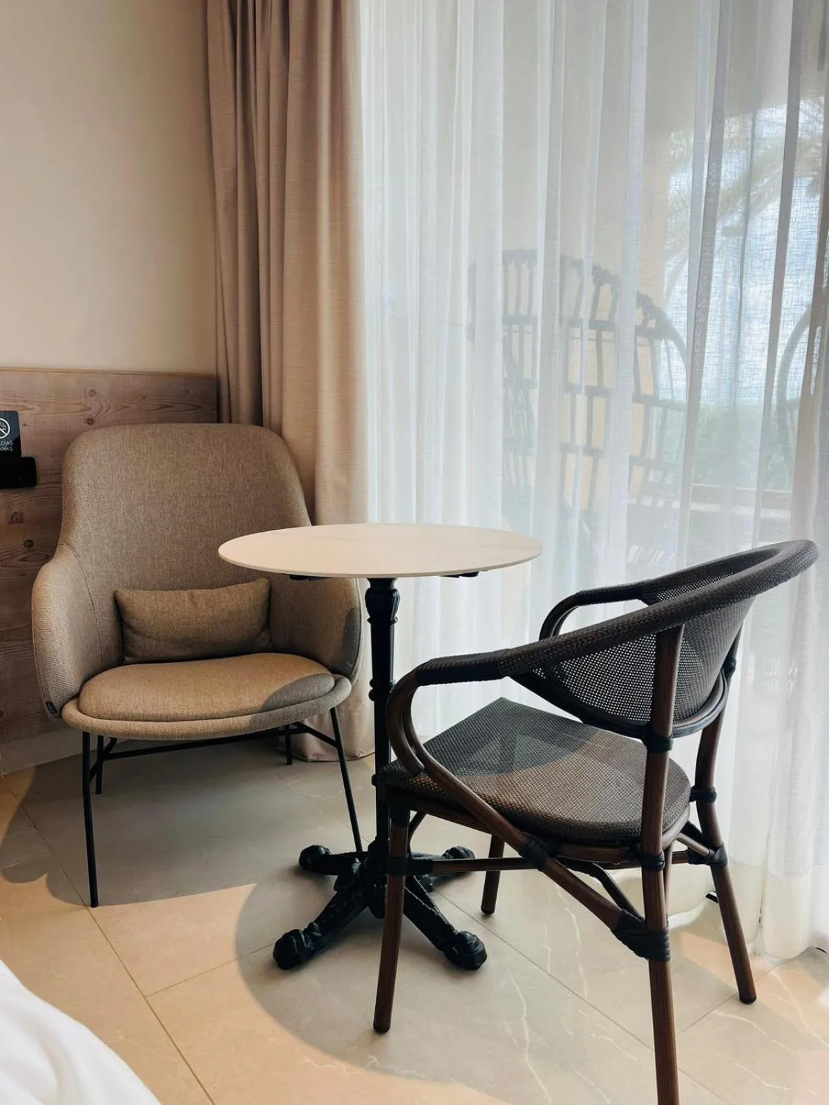 TenSuites - Adults Only