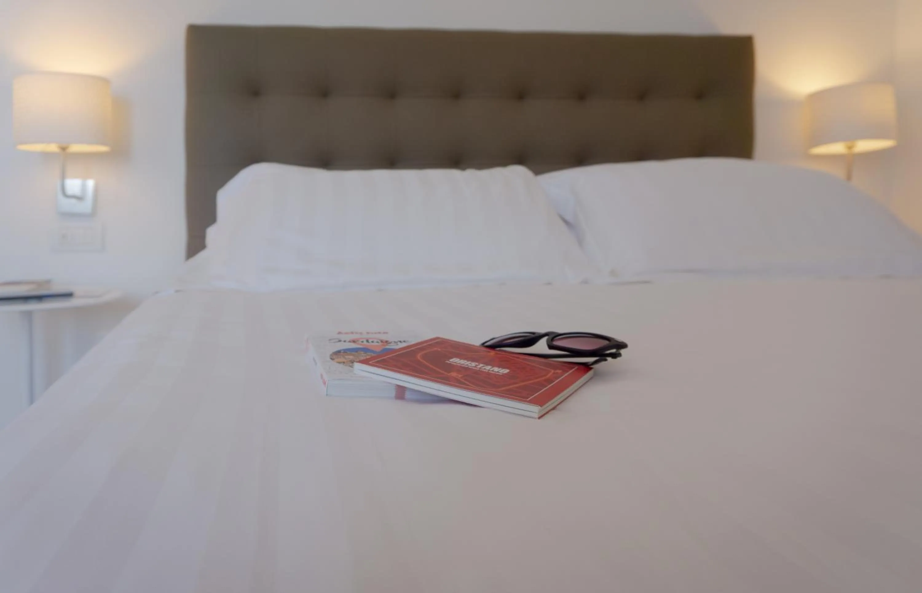 Bedroom, Bed in Mistral2 Hotel