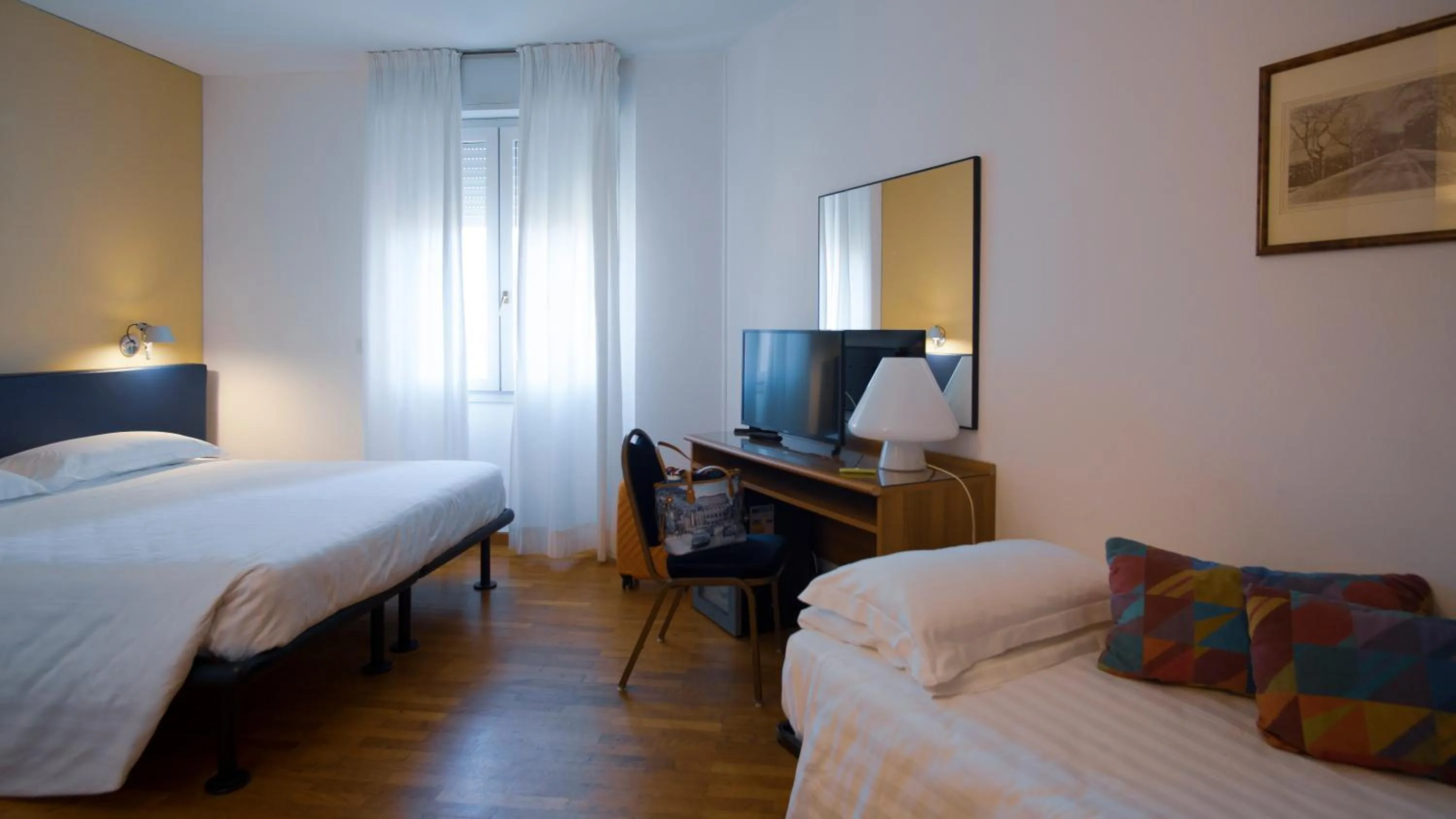 Bedroom, Bed in Mistral2 Hotel