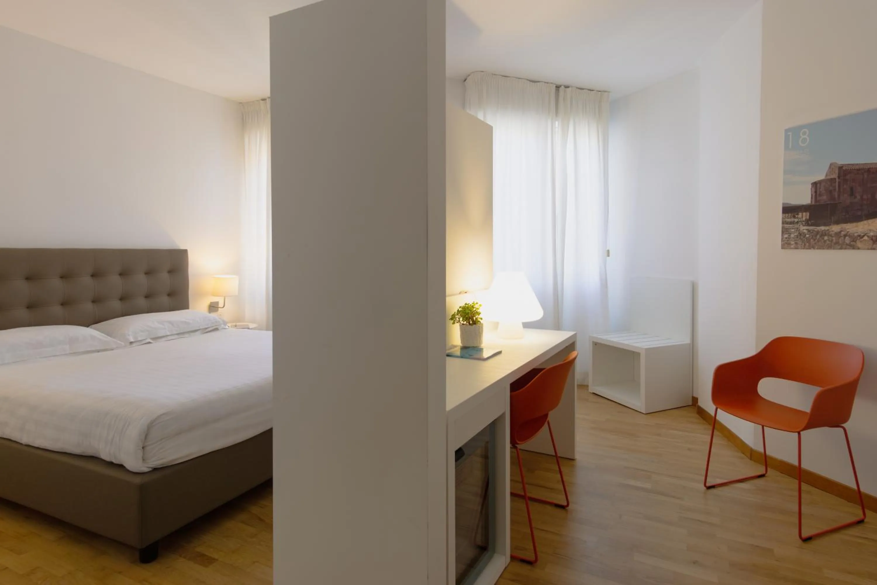 Bedroom, Bed in Mistral2 Hotel