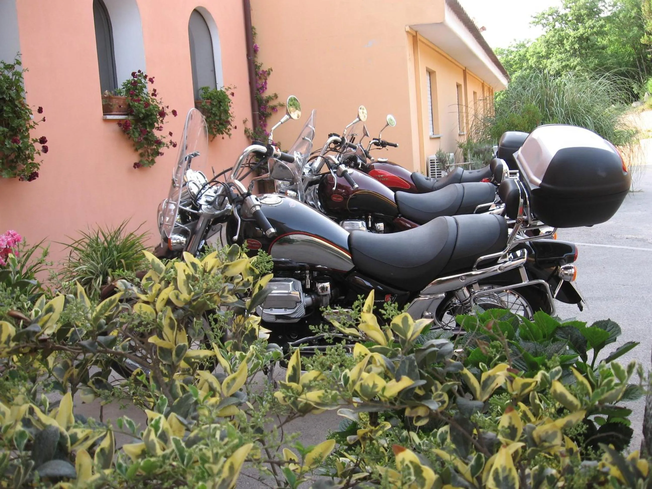 Facade/entrance in Pausania Inn