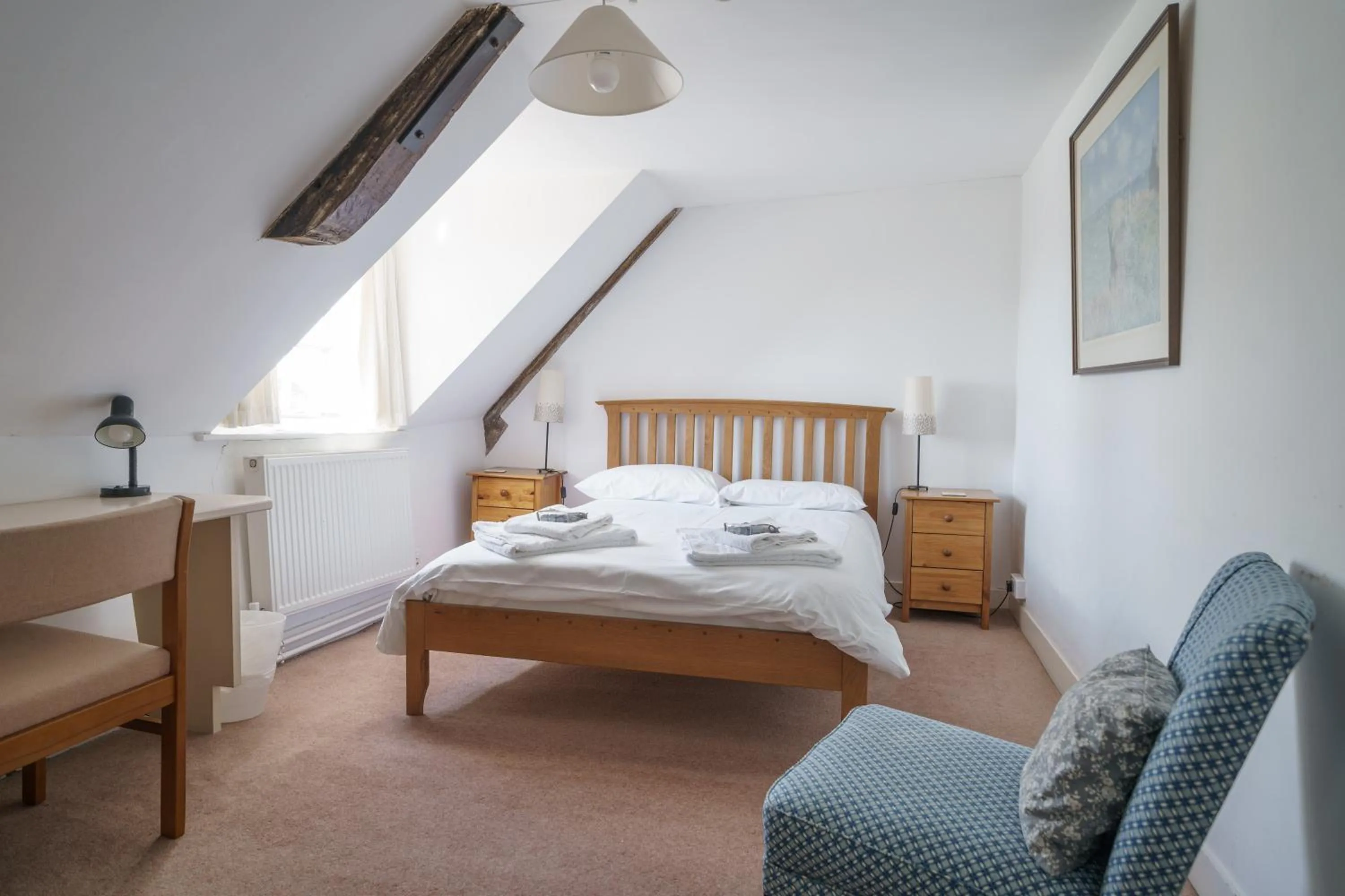 Photo of the whole room, Bed in Sarum College