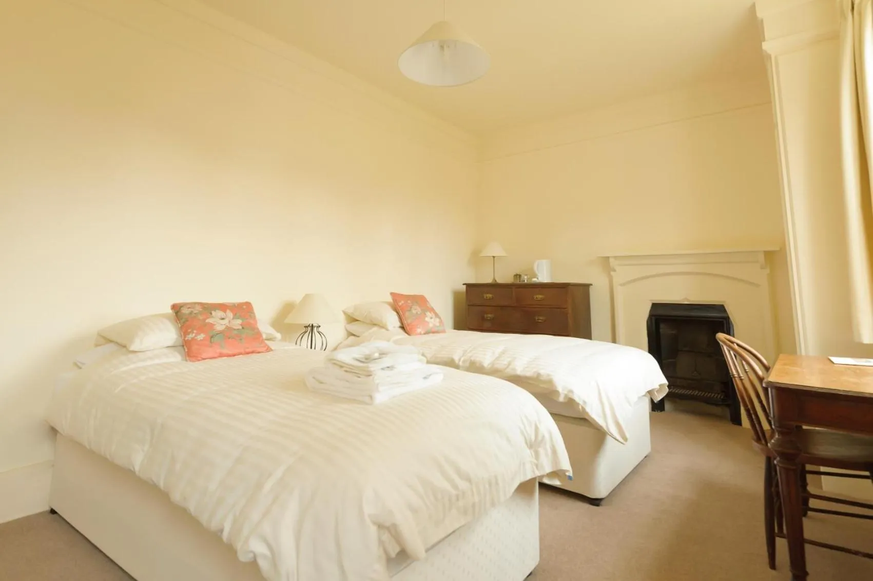 Bedroom, Bed in Sarum College