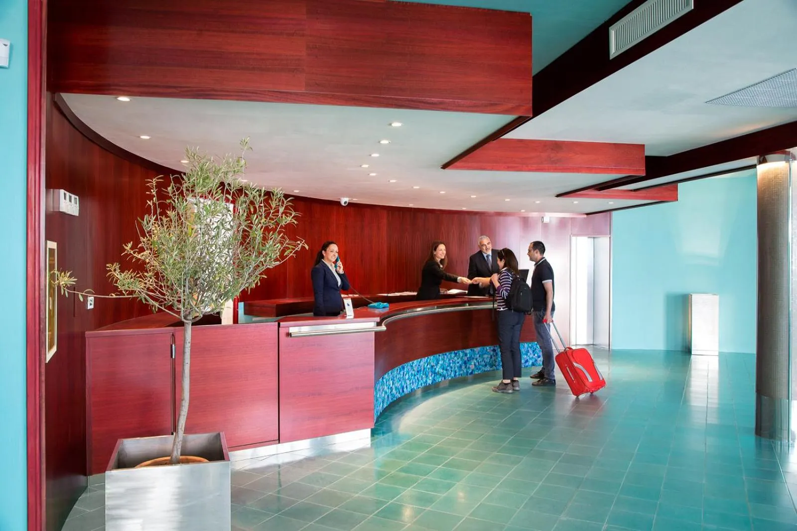 Staff in LH Pedraladda Resort