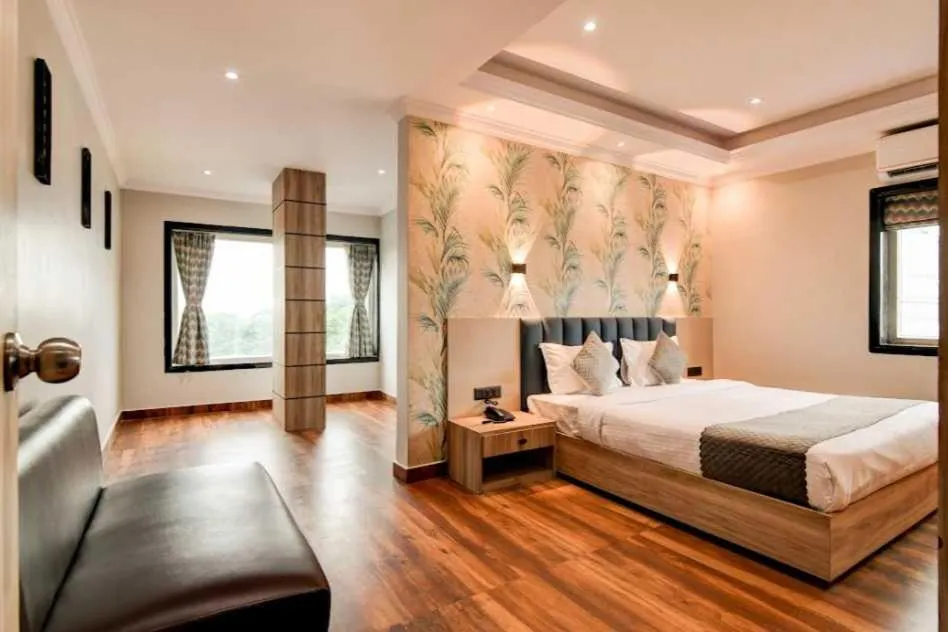 Bedroom in Super Townhouse OAK Seventy Seven