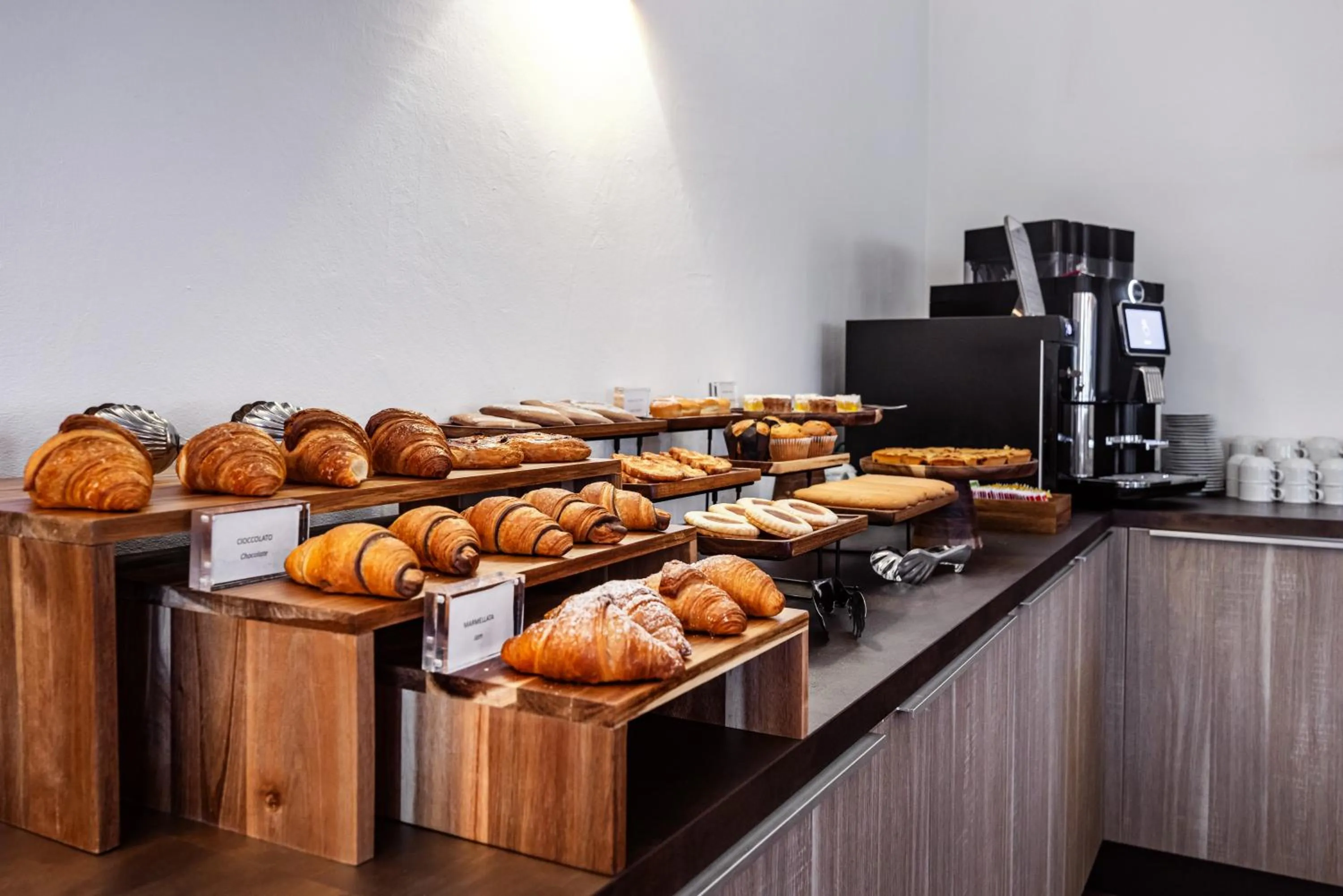 Buffet breakfast in La Vecchia Fonte Boutique Hotel