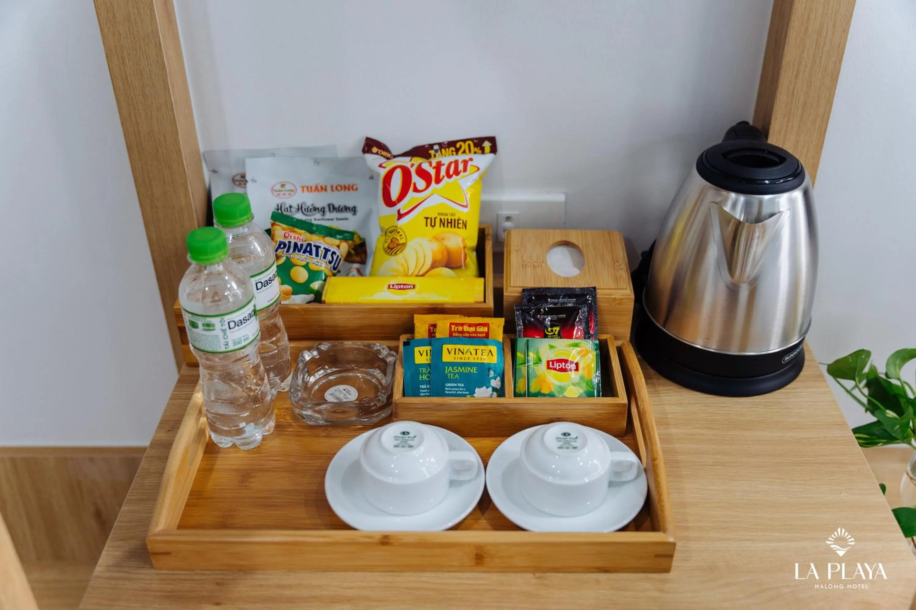 Coffee/tea facilities in La Playa Ha Long Hotel