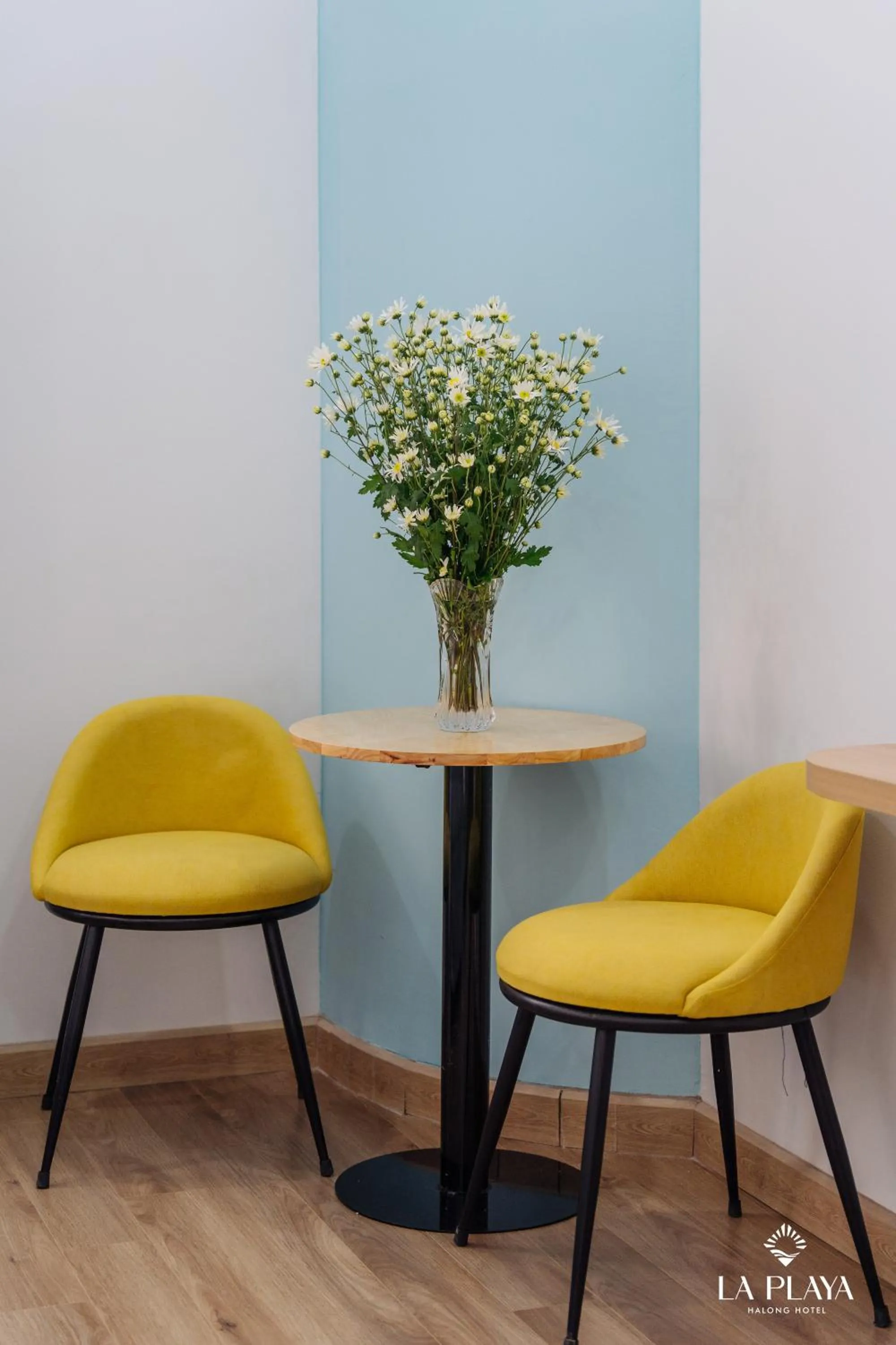 Seating area in La Playa Ha Long Hotel
