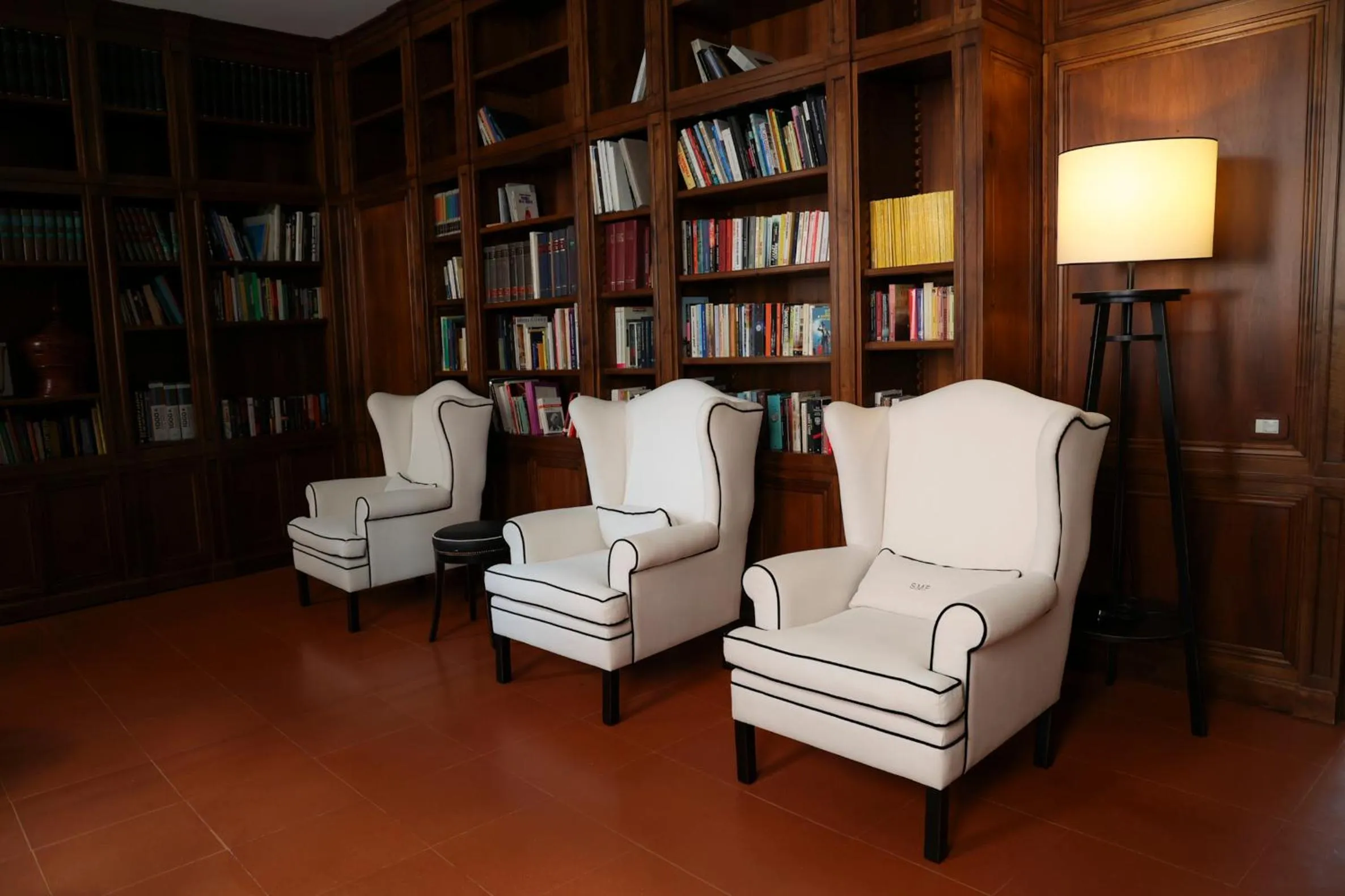 Communal lounge/ TV room in Santa Maria Foris