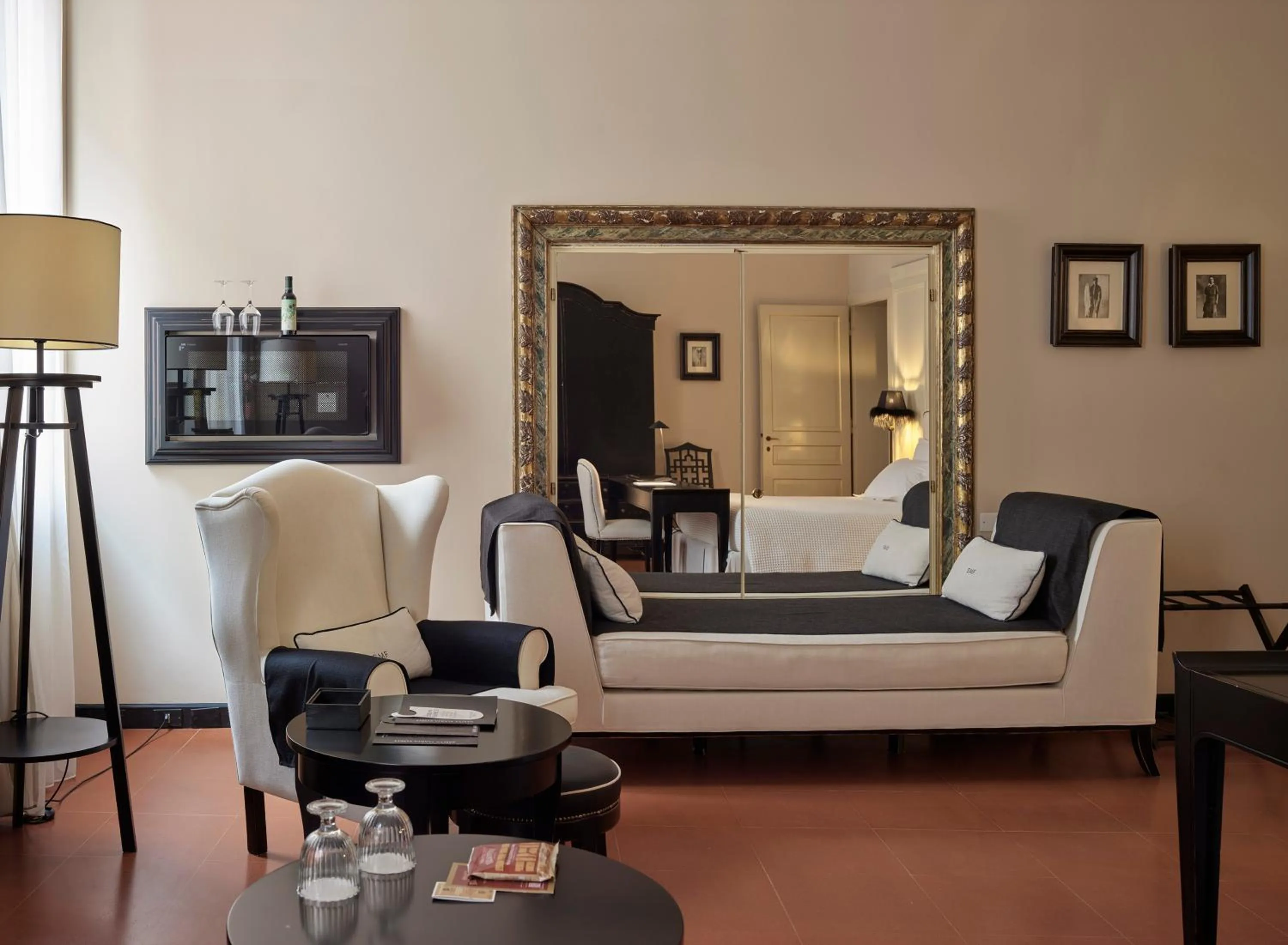 Seating area in Santa Maria Foris