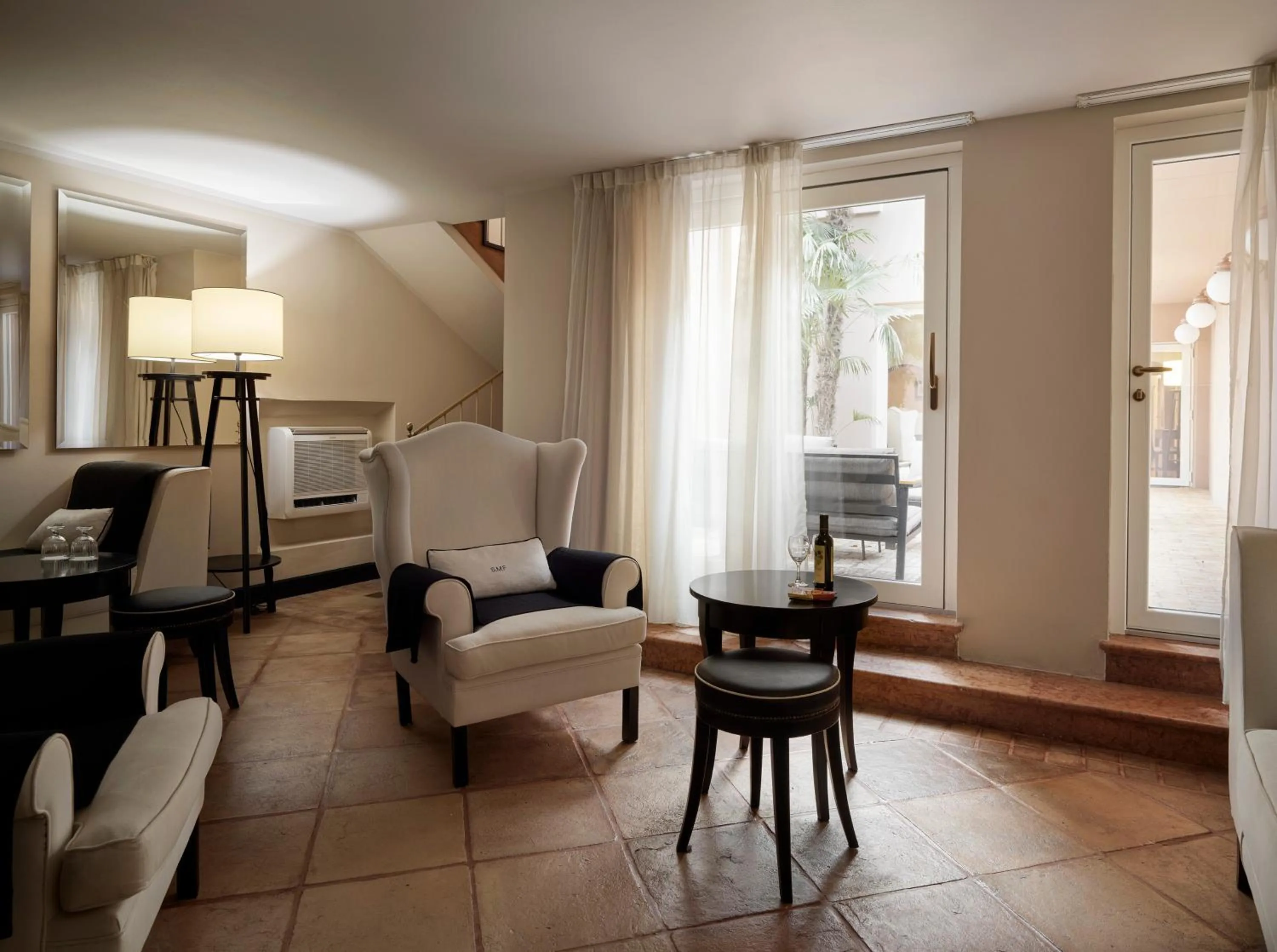 Seating area in Santa Maria Foris