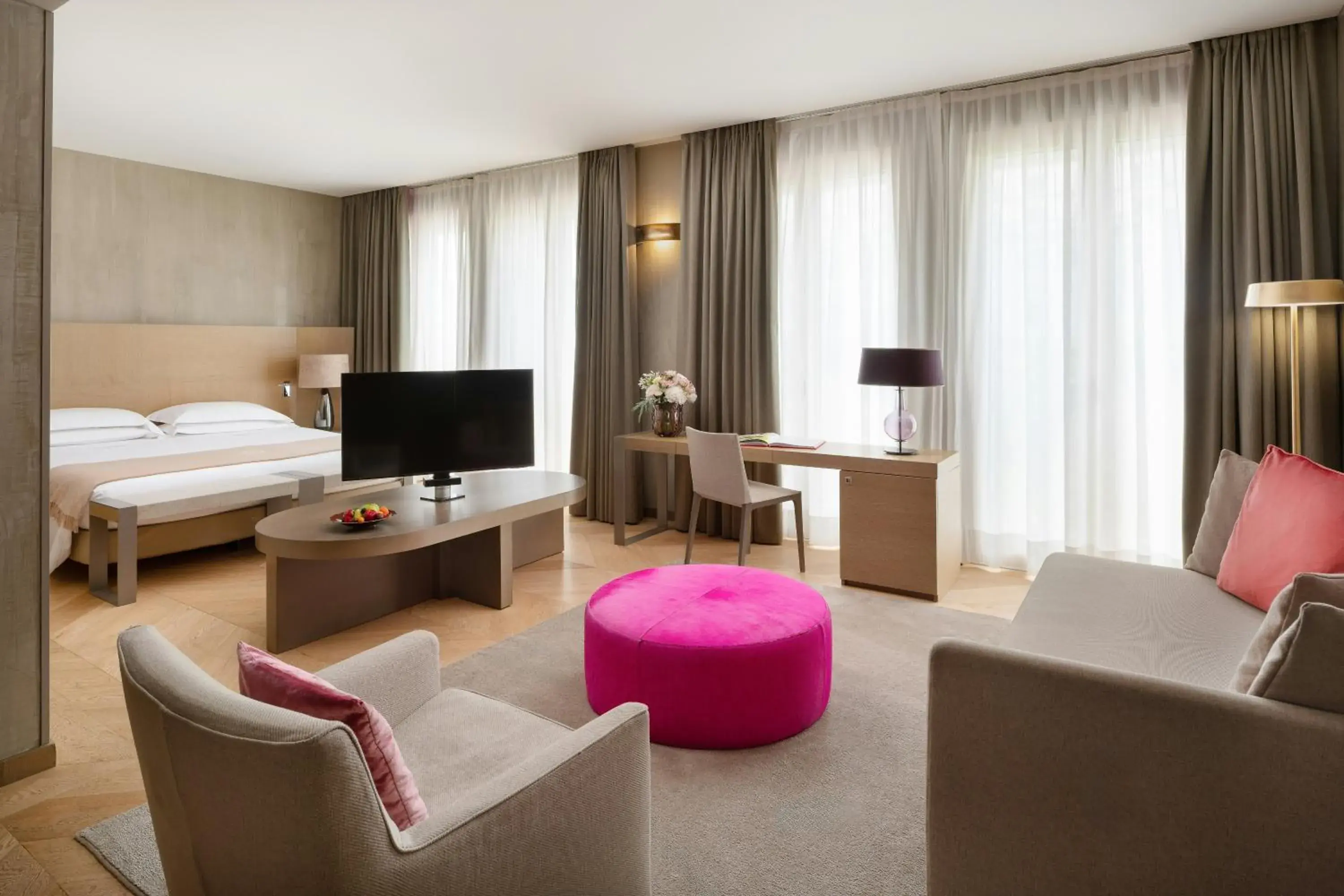 Junior Suite in Rosa Grand Milano - Starhotels Collezione Junior Suite in Rosa Grand Milano - Starhotels Collezione