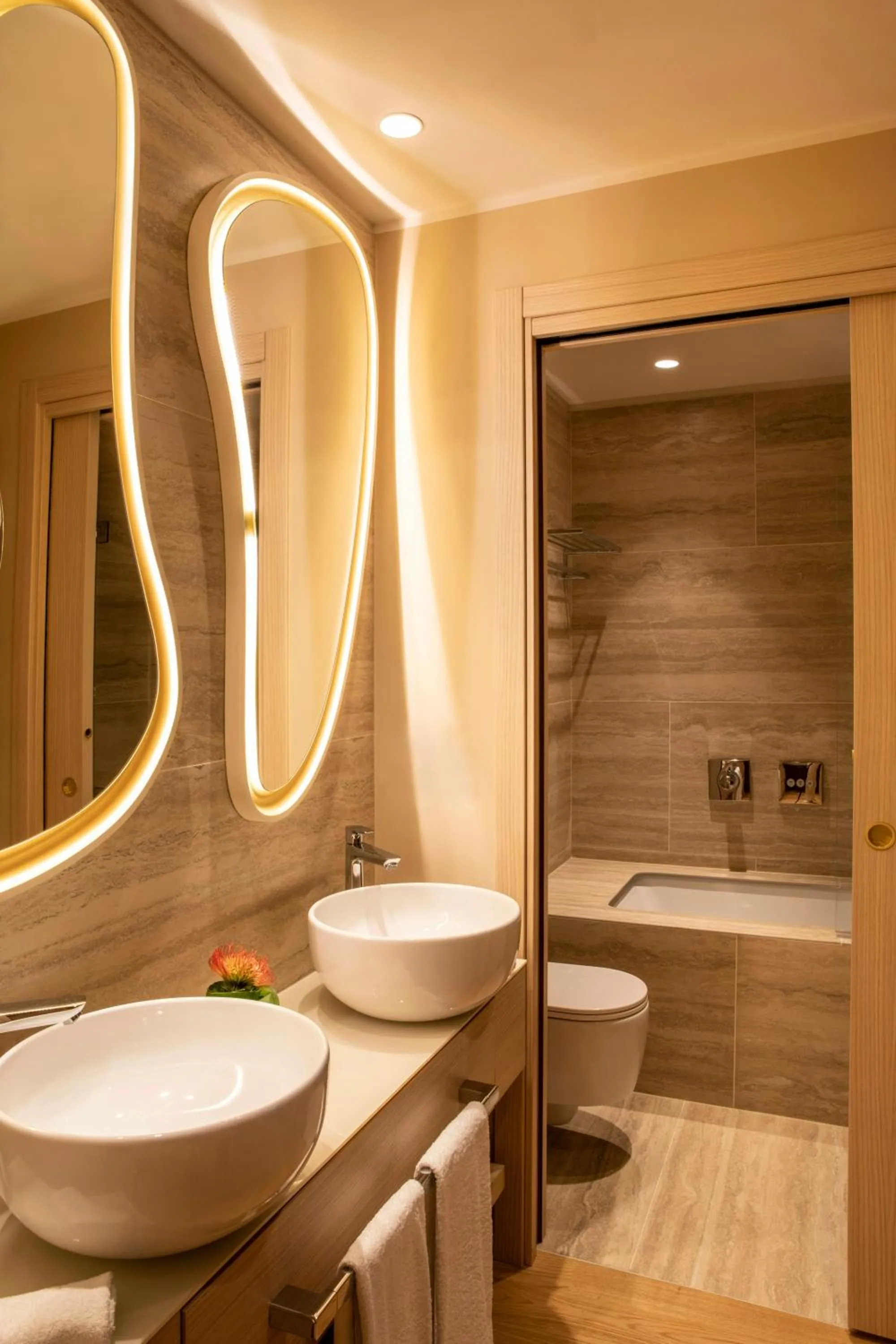 Bathroom in Rosa Grand Milano - Starhotels Collezione