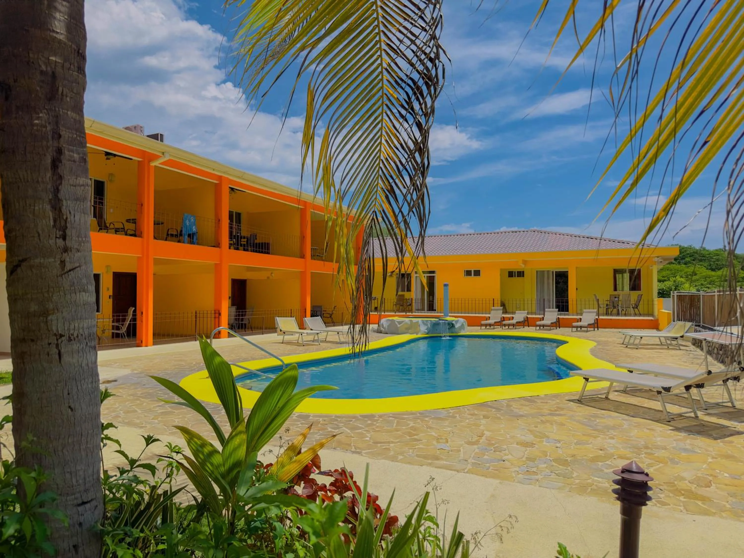 Property building in Hermosa Paradise