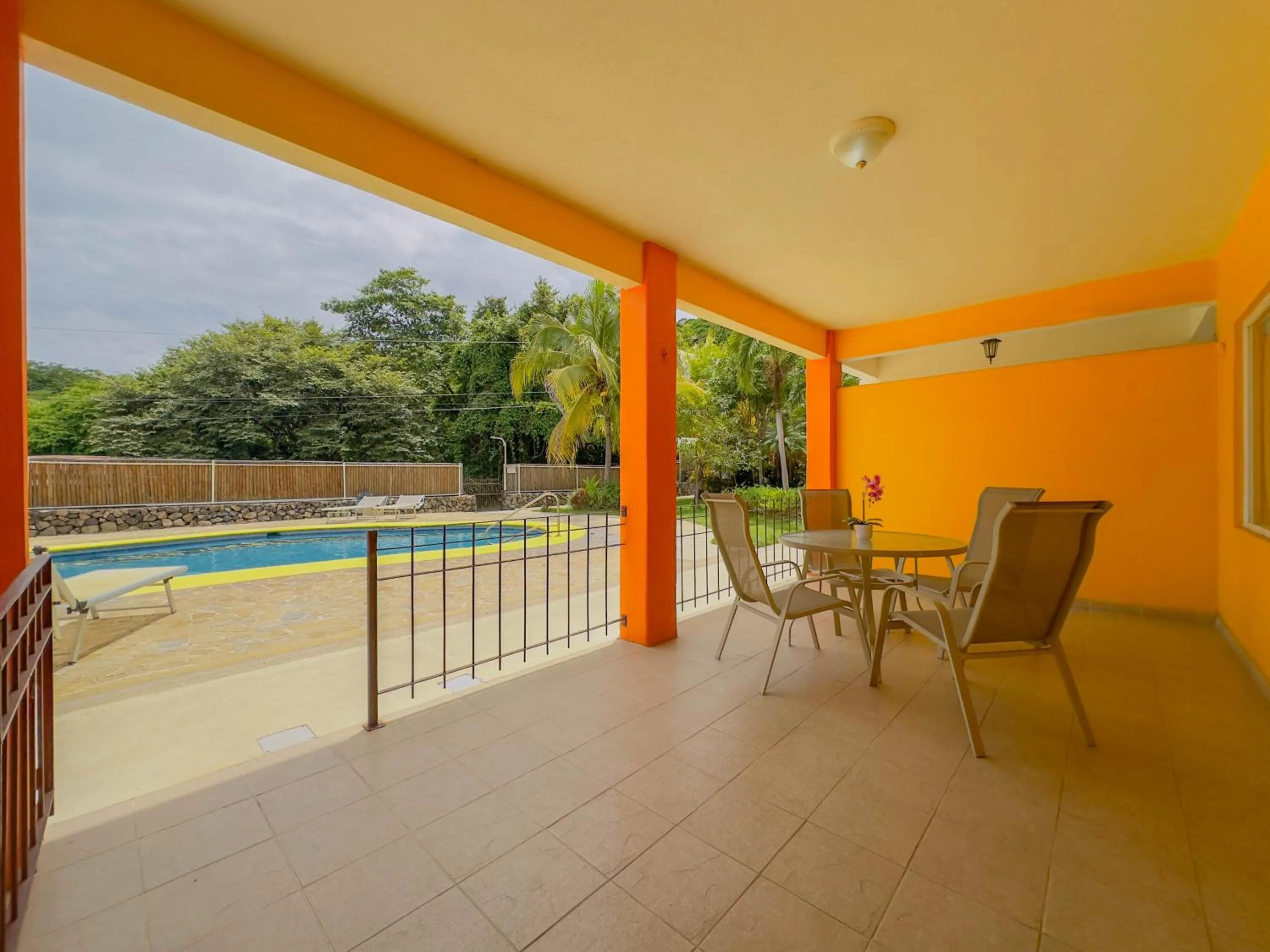 Patio in Hermosa Paradise