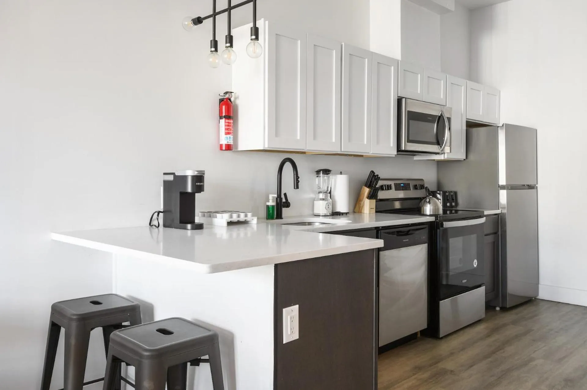 Luxury Apartments - Newark Int Airport - Evonify Stays