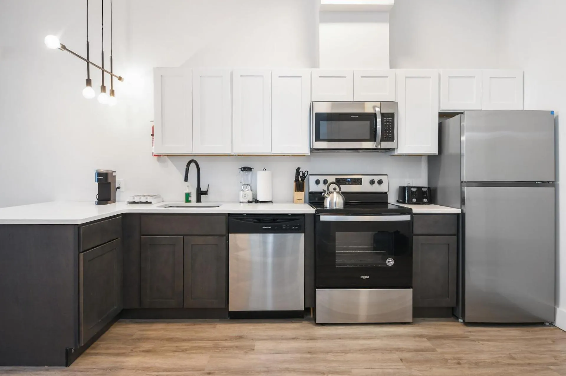 Luxury Apartments - Newark Int Airport - Evonify Stays