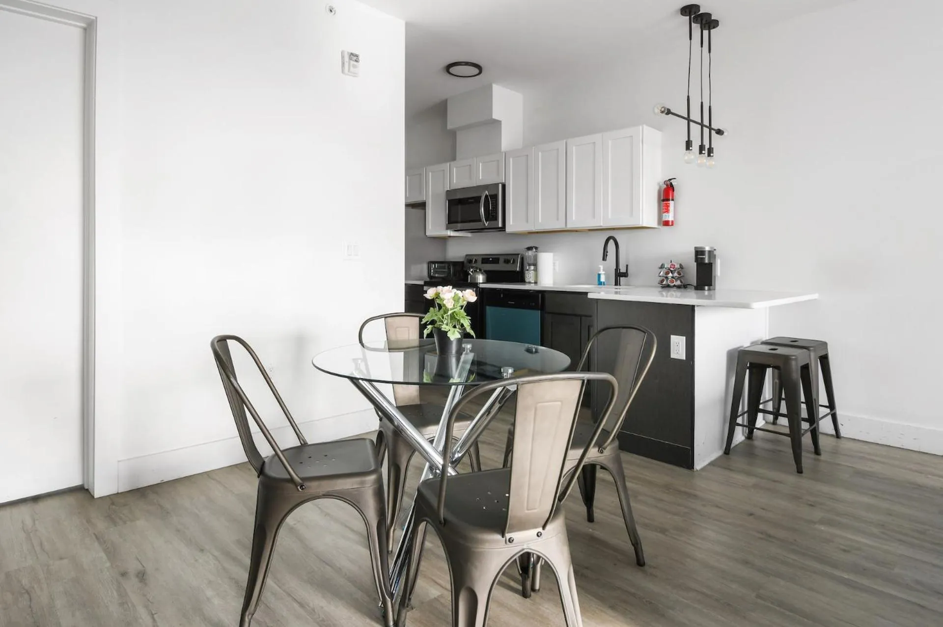 Luxury Apartments - Newark Int Airport - Evonify Stays