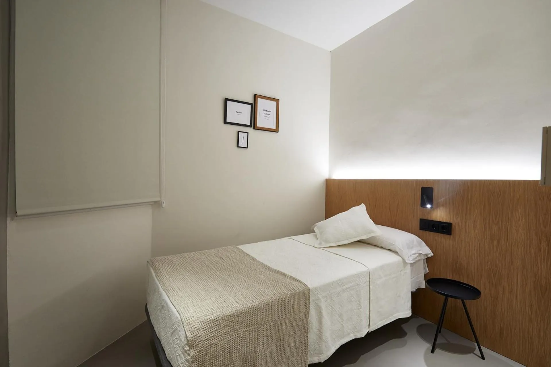 Photo of the whole room, Bed in Ella Hostel Ramblas