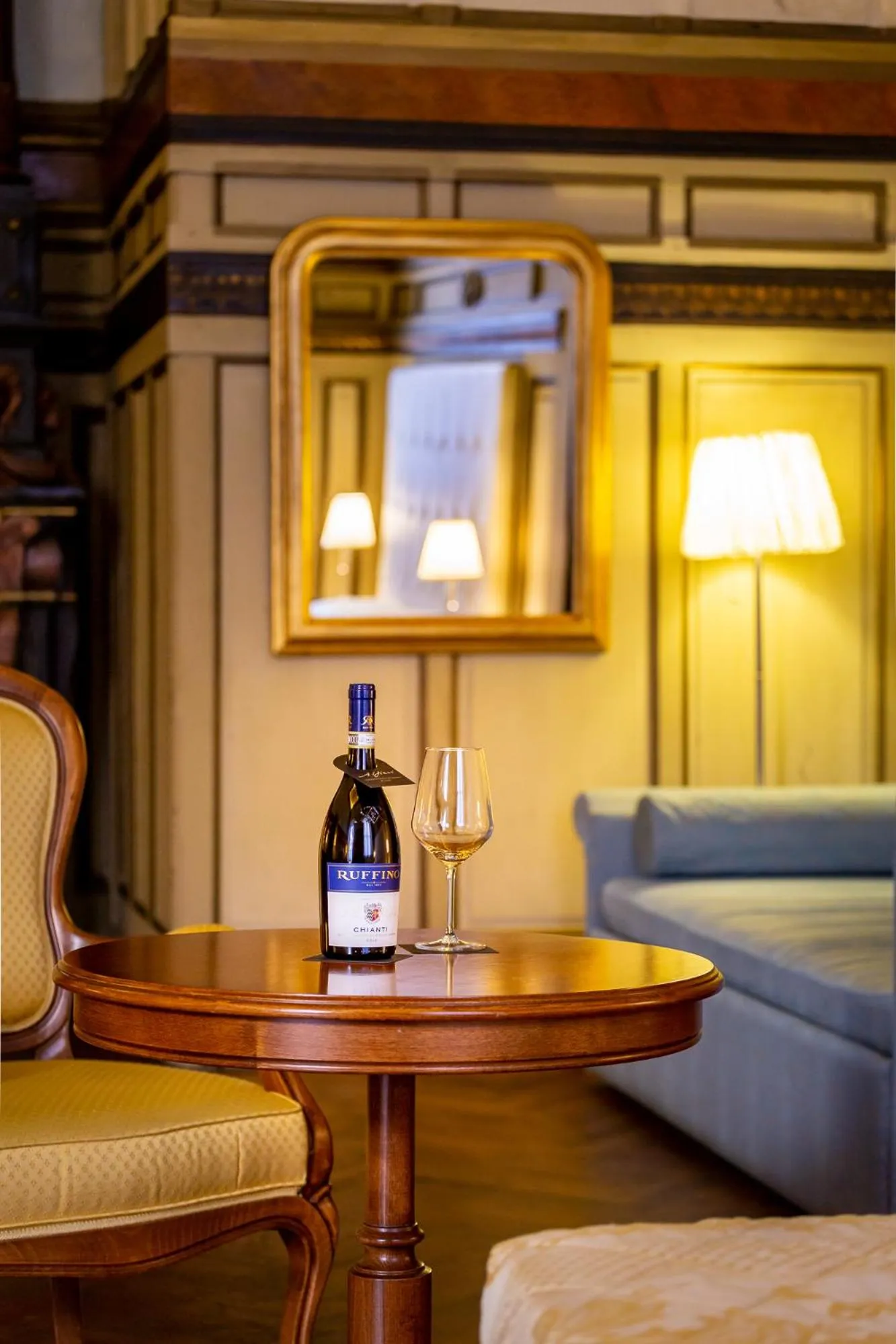 Decorative detail in Hotel Bretagna Heritage - Alfieri Collezione