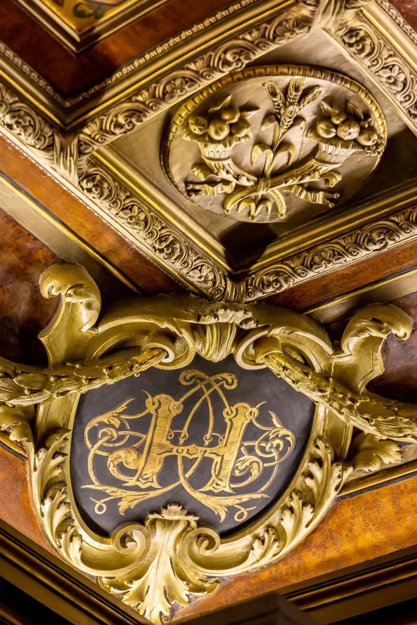 Decorative detail in Hotel Bretagna Heritage - Alfieri Collezione