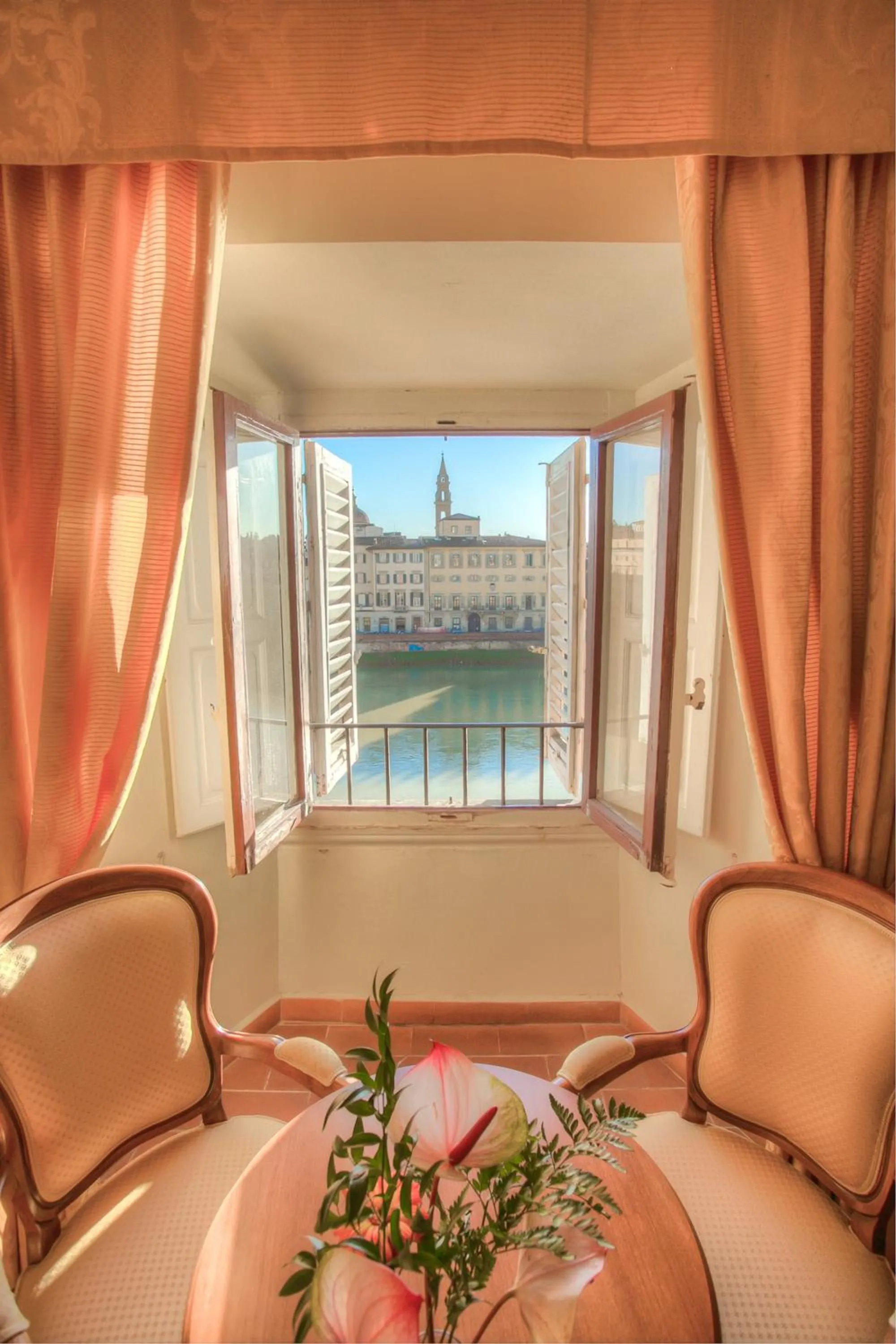 River view in Hotel Bretagna Heritage - Alfieri Collezione