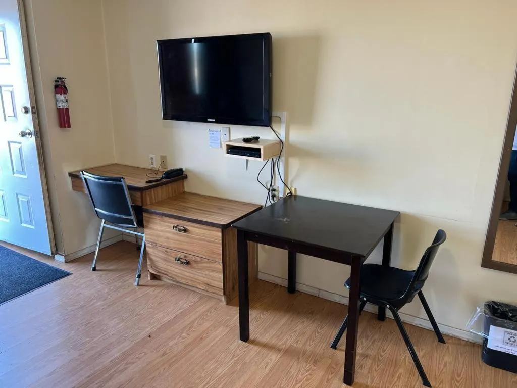 TV and multimedia in Kings Court Motel