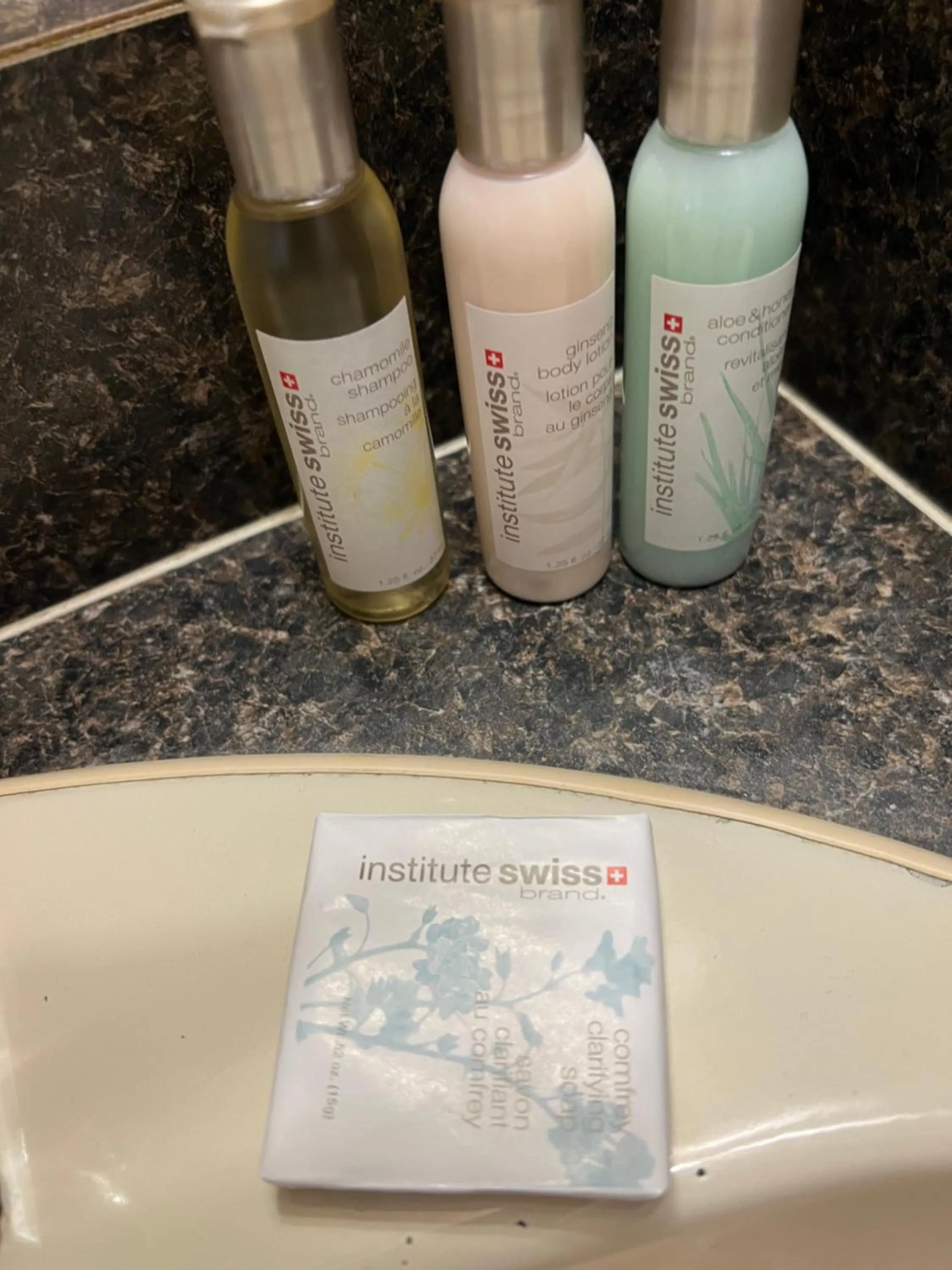 Bathroom in Kings Court Motel