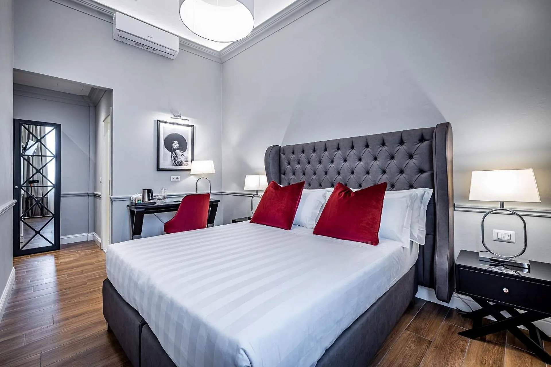 Photo of the whole room, Bed in Hotel Ungherese Small Luxury Hotel