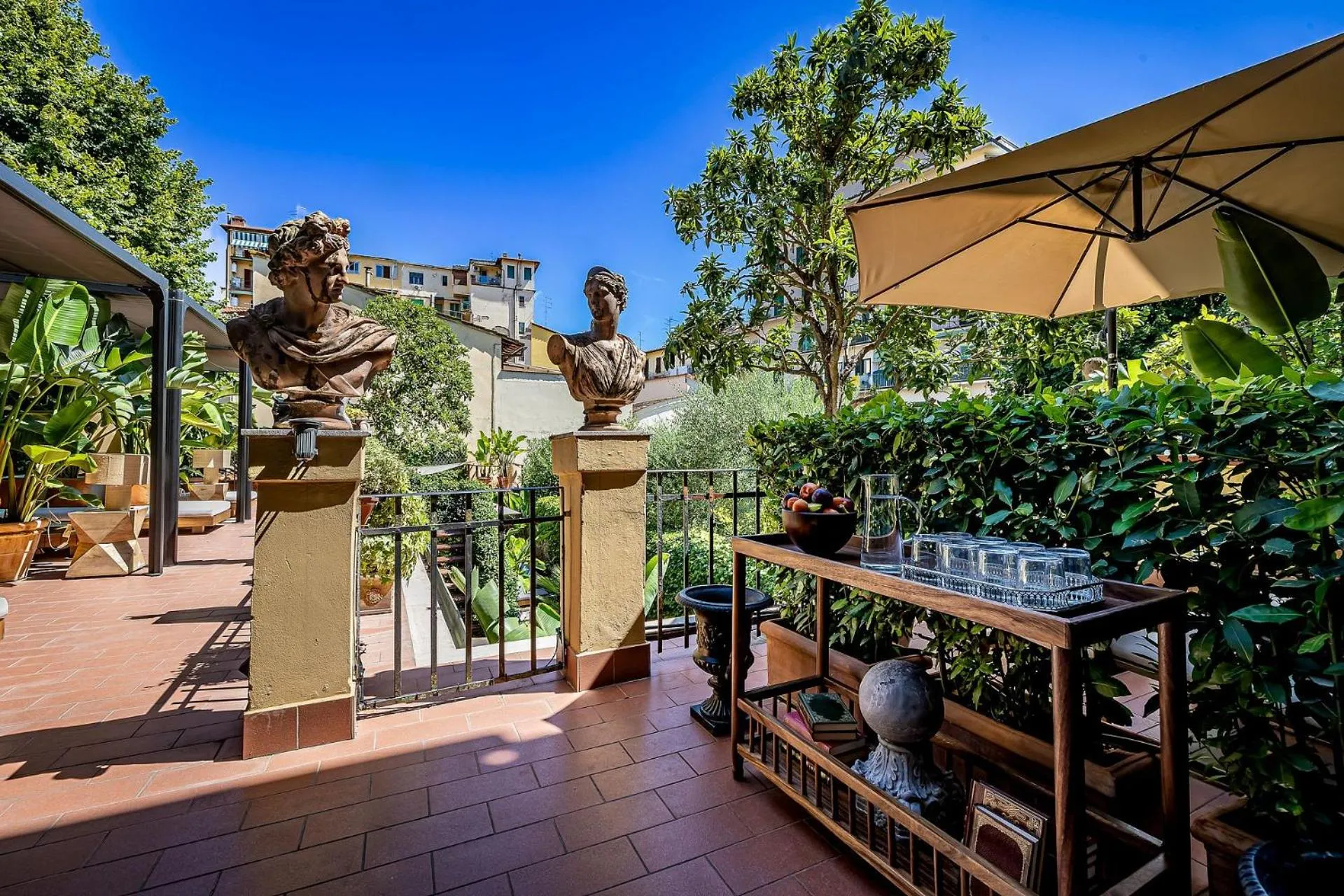 Patio in Hotel Ungherese Small Luxury Hotel