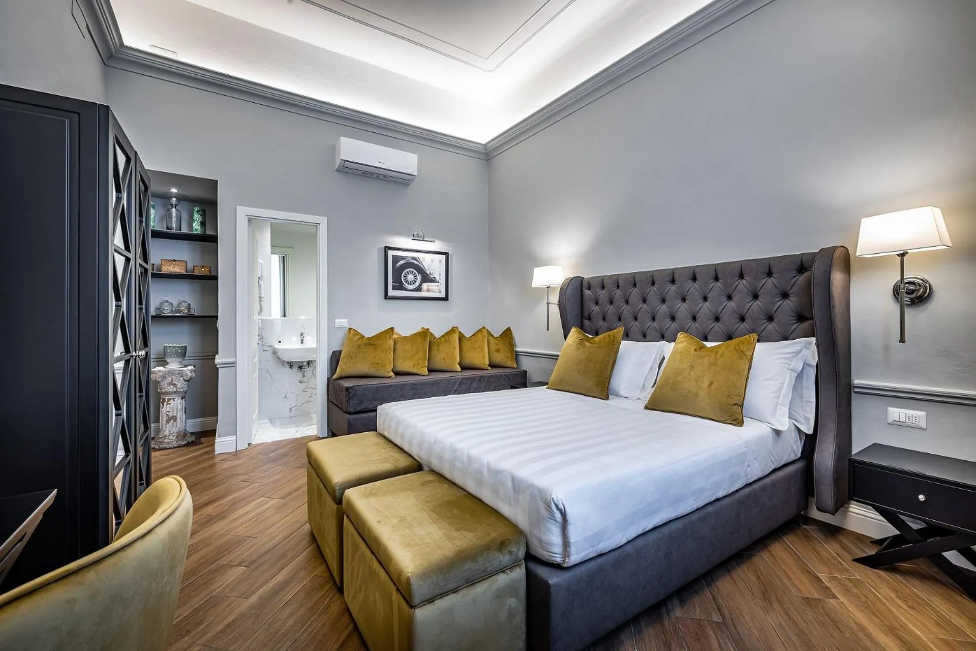 Photo of the whole room, Bed in Hotel Ungherese Small Luxury Hotel