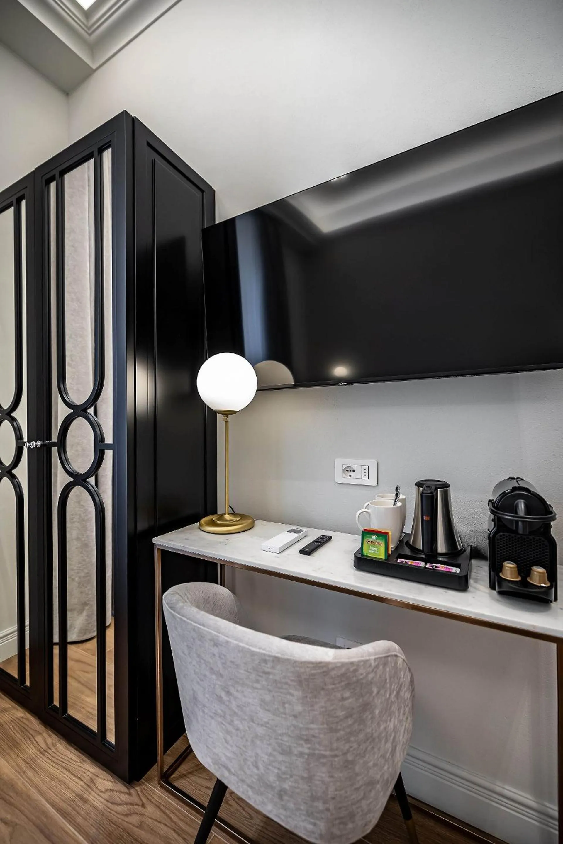 Coffee/tea facilities in Hotel Ungherese Small Luxury Hotel