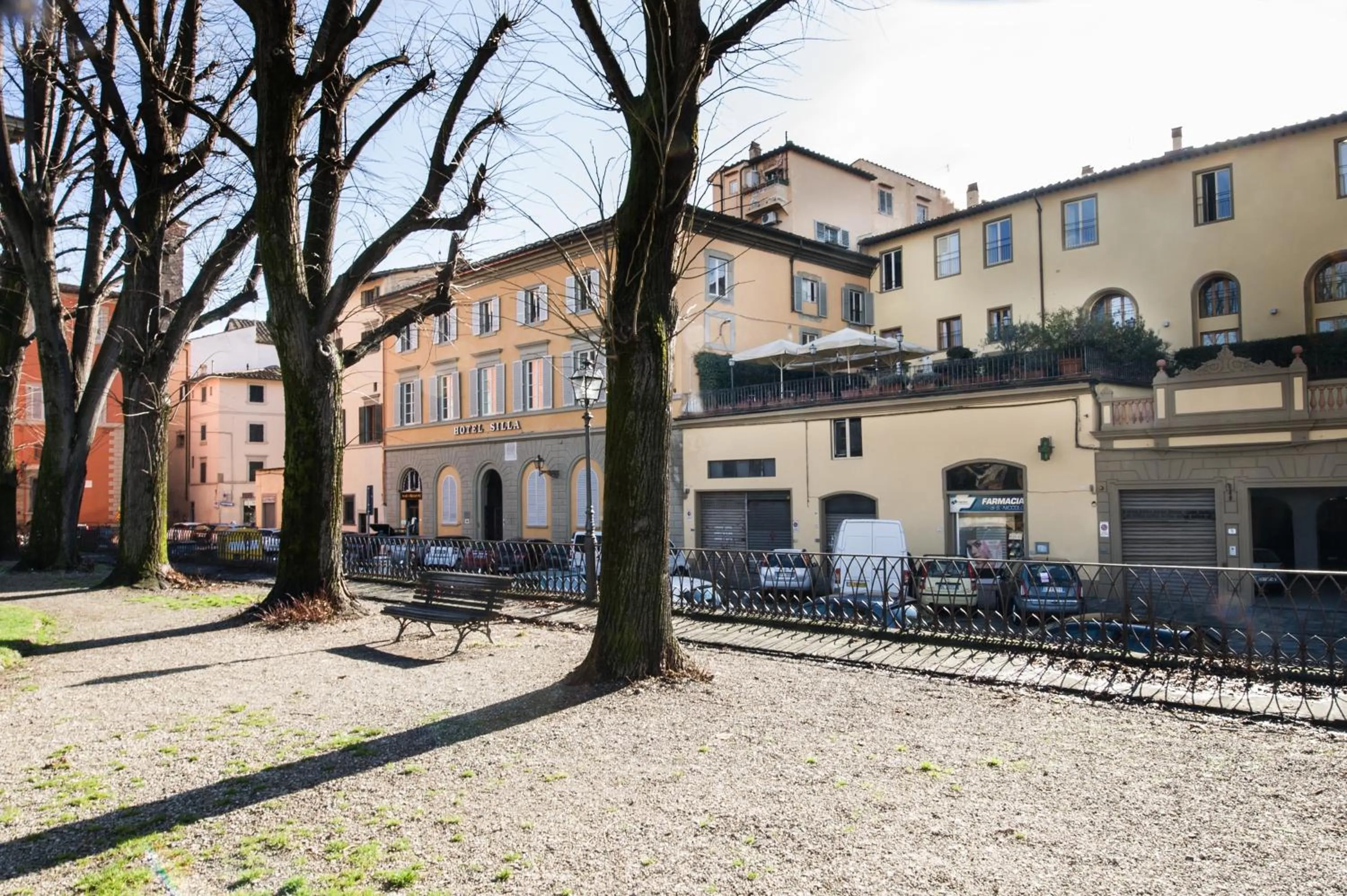 Facade/entrance in Hotel Silla
