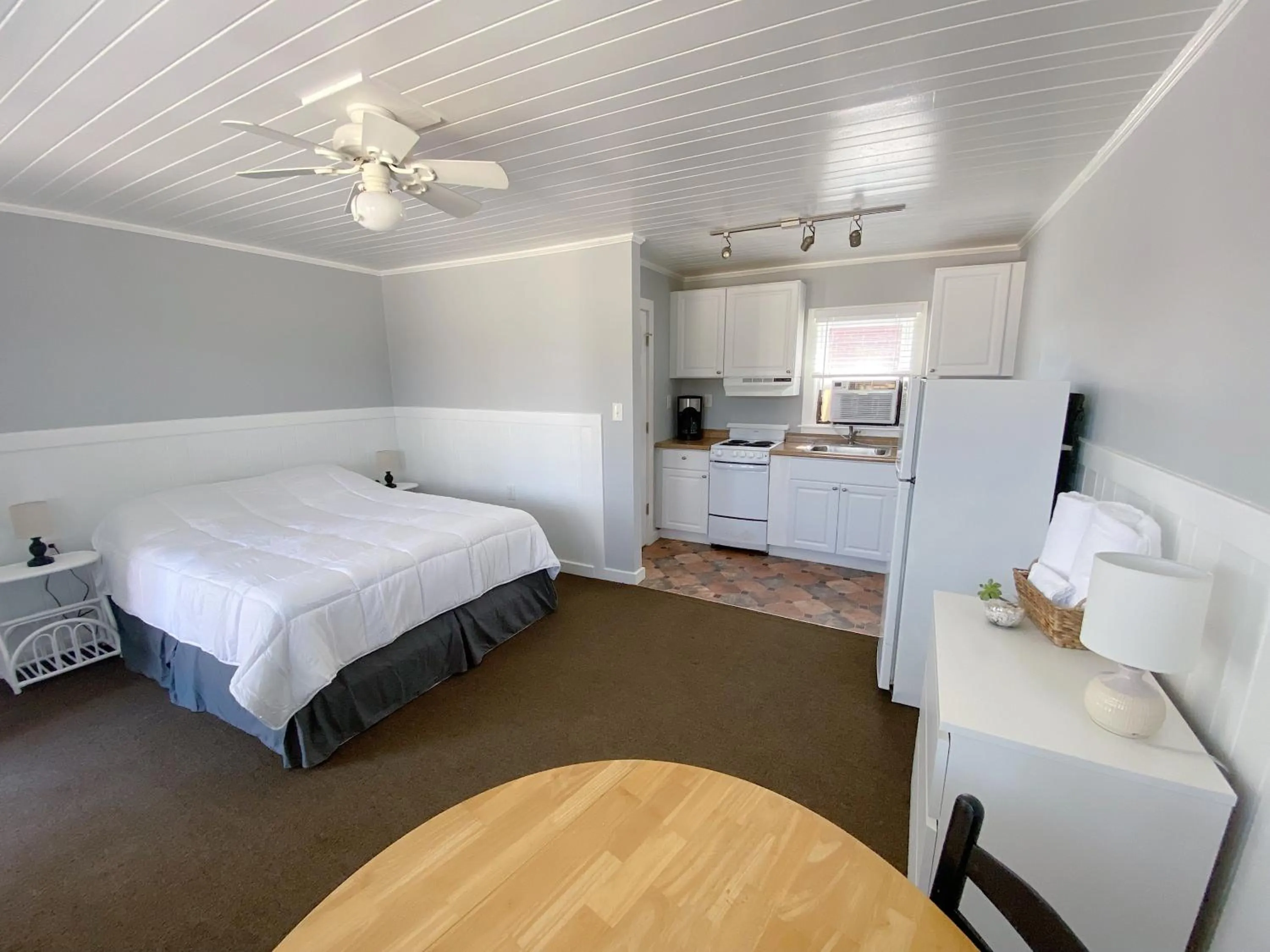 Bed in Tower Circle Motel