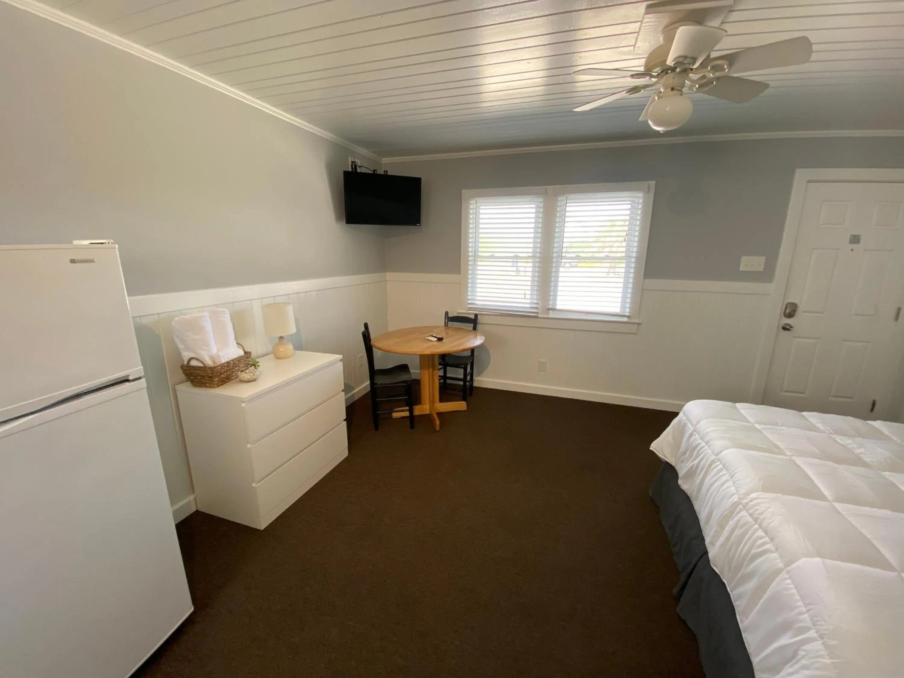 Bed in Tower Circle Motel