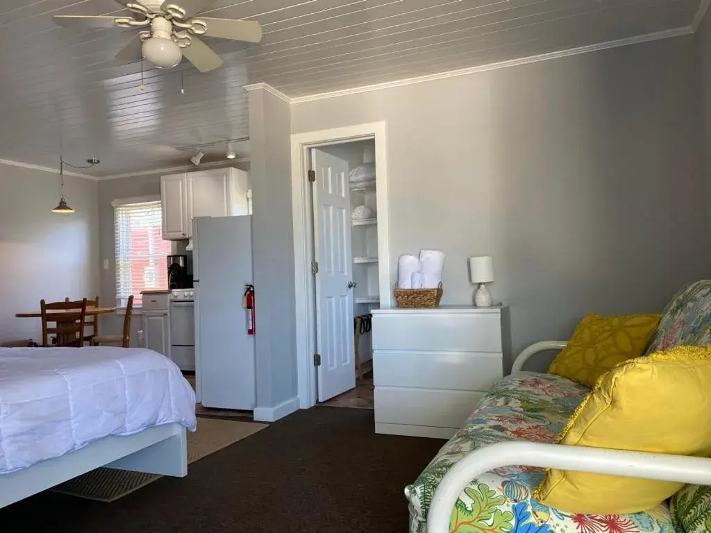 King Studio with Sofa Bed in Tower Circle Motel King Studio with Sofa Bed in Tower Circle Motel