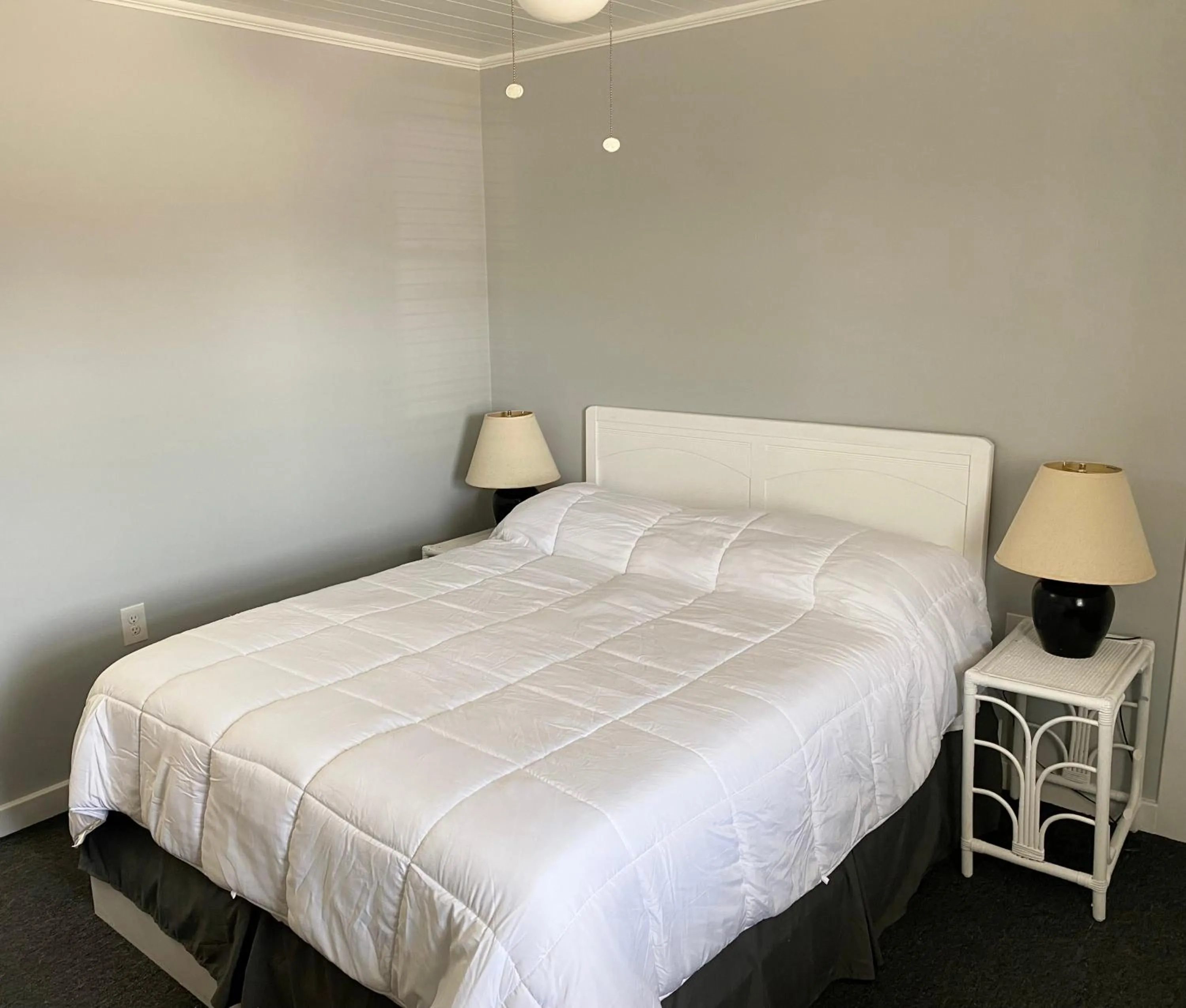 Bed in Tower Circle Motel