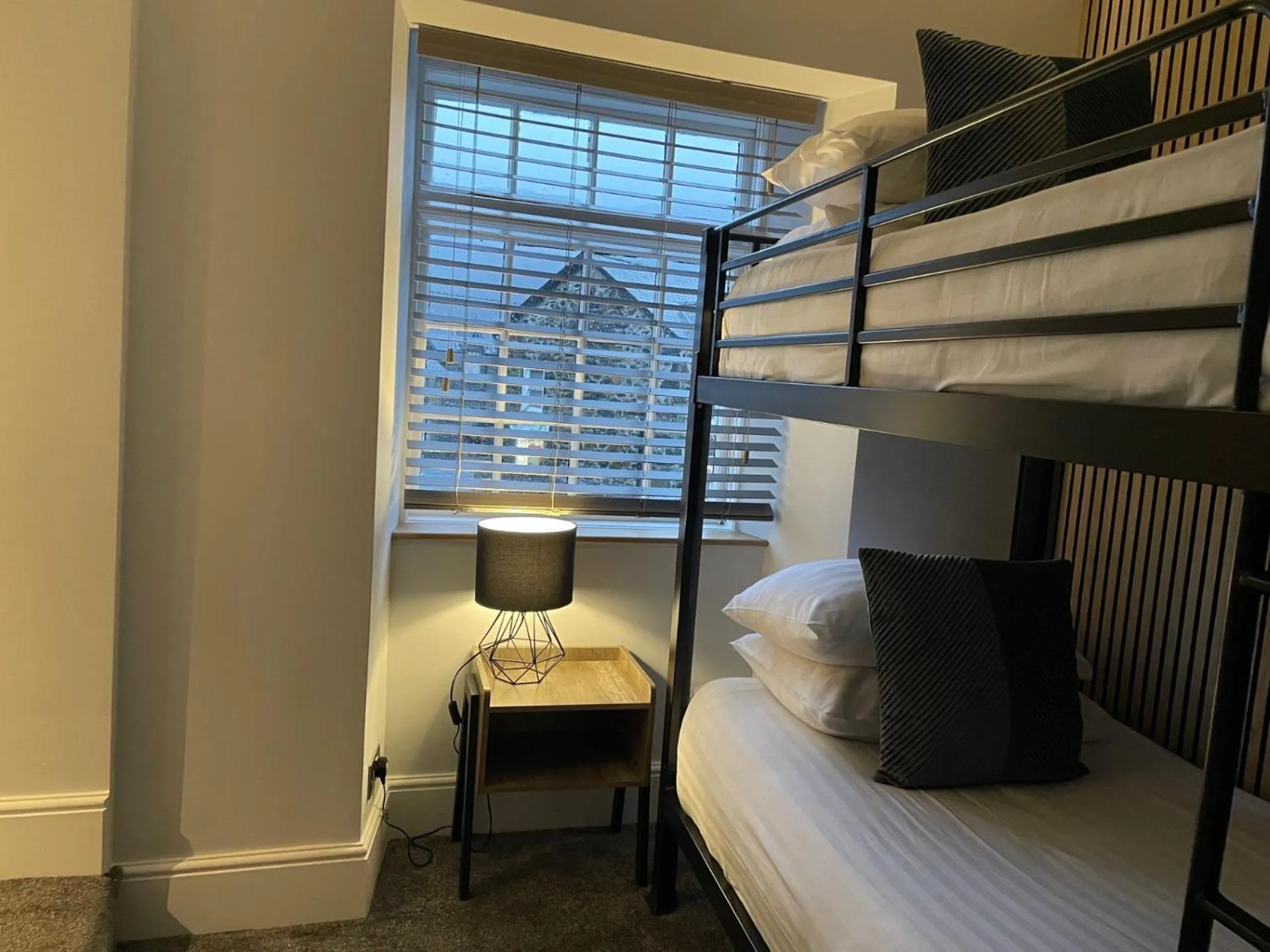 Bedroom, Bed in Prince Llewelyn Hotel