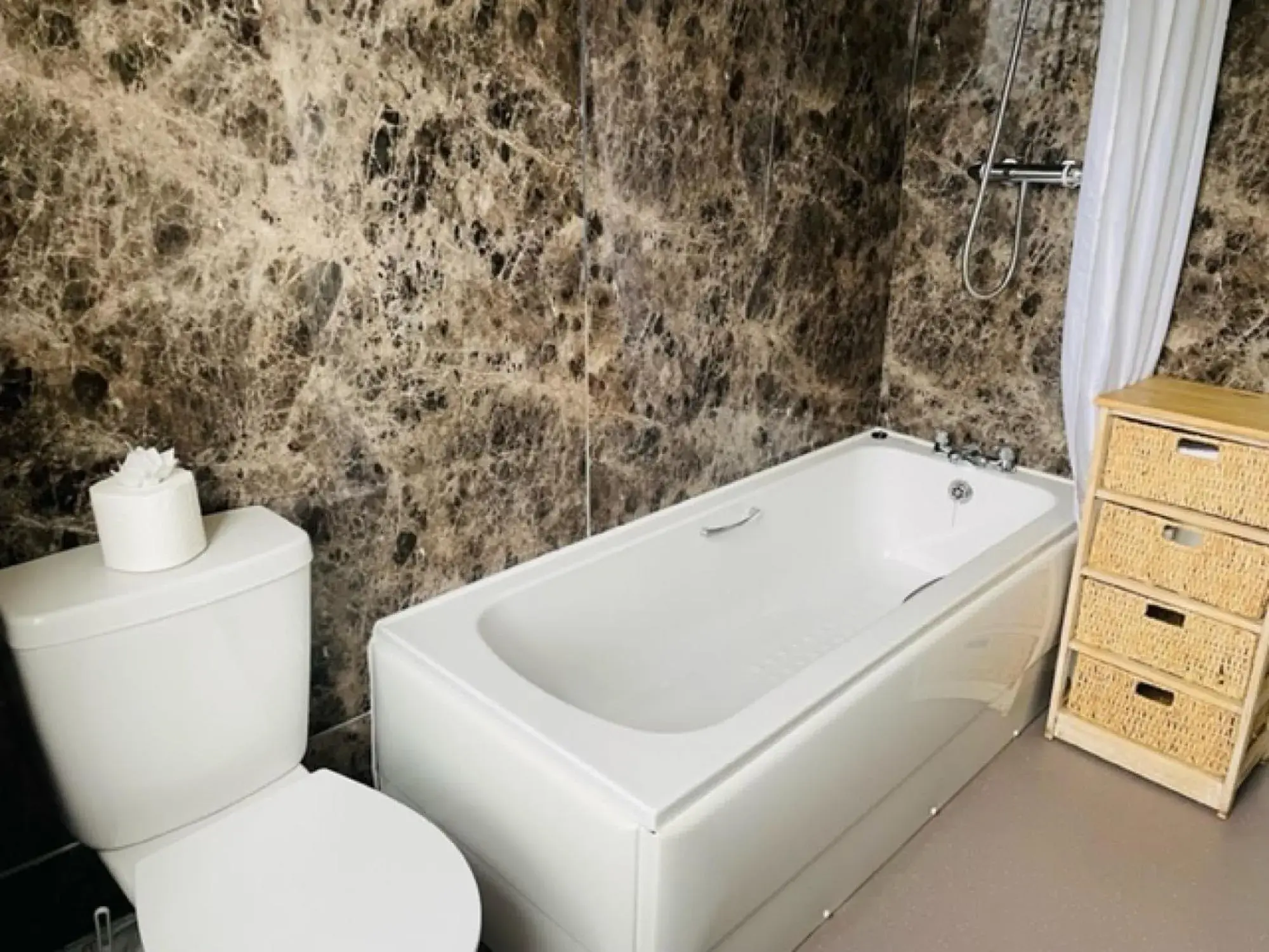 Triple Room with Shared Bathroom in Prince Llewelyn Hotel Triple Room with Shared Bathroom in Prince Llewelyn Hotel