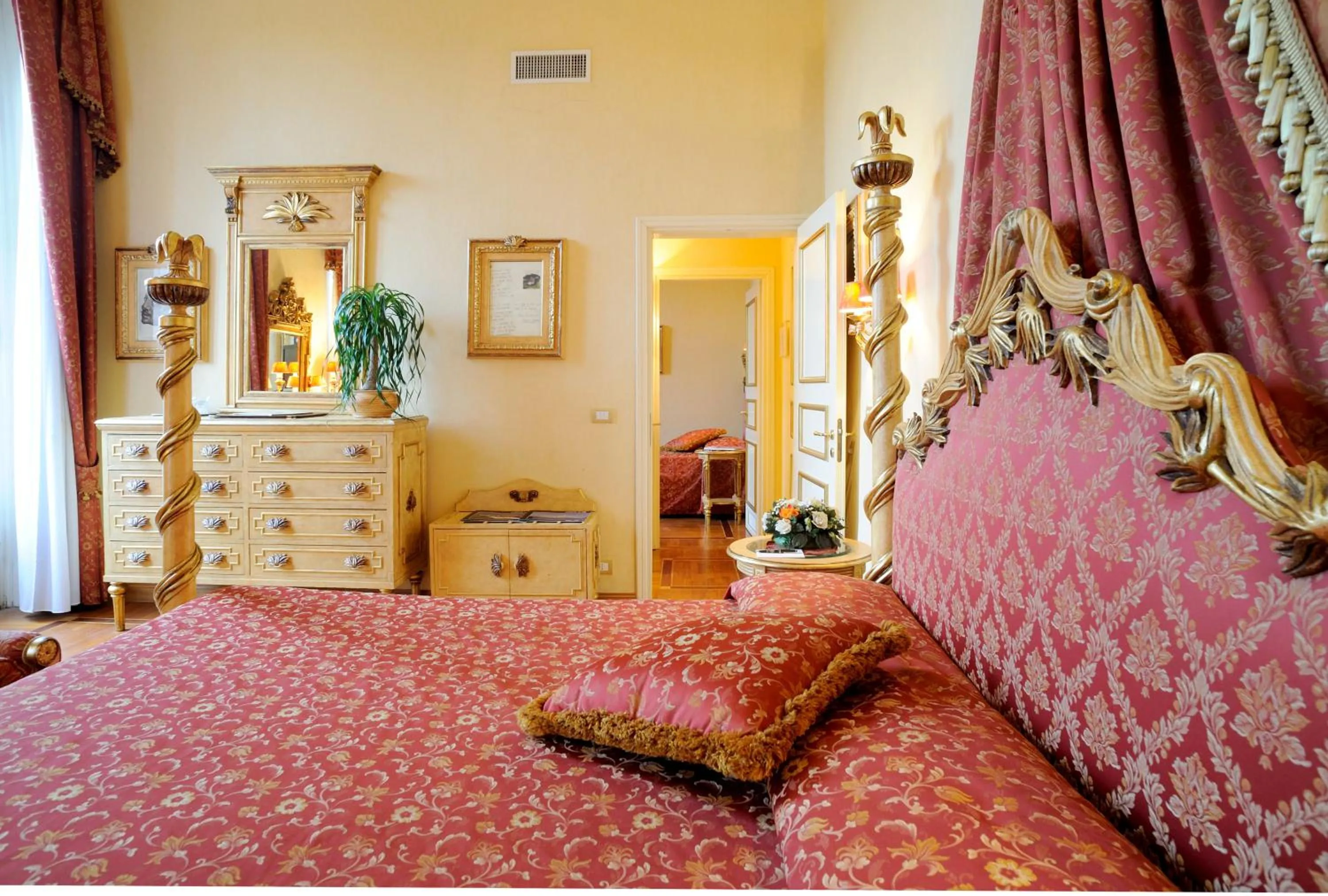 Photo of the whole room, Bed in Park Hotel Villa Ariston