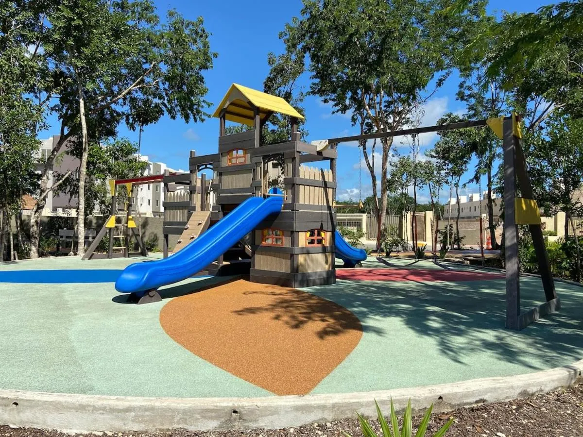 Children play ground in El Wayak - Con Piscina Parking y Parque