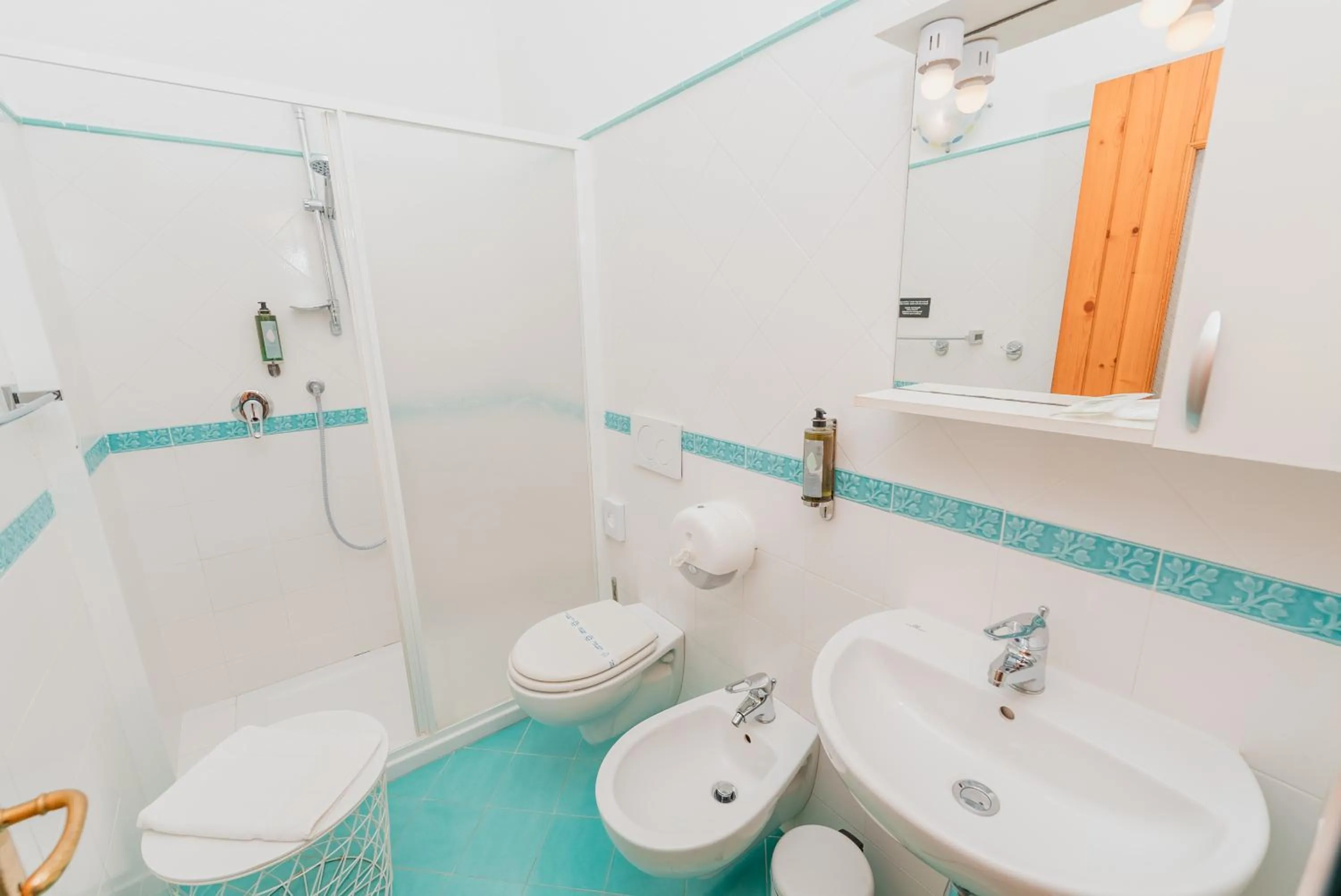 Shower in Albergo Diffuso Bacco Furore