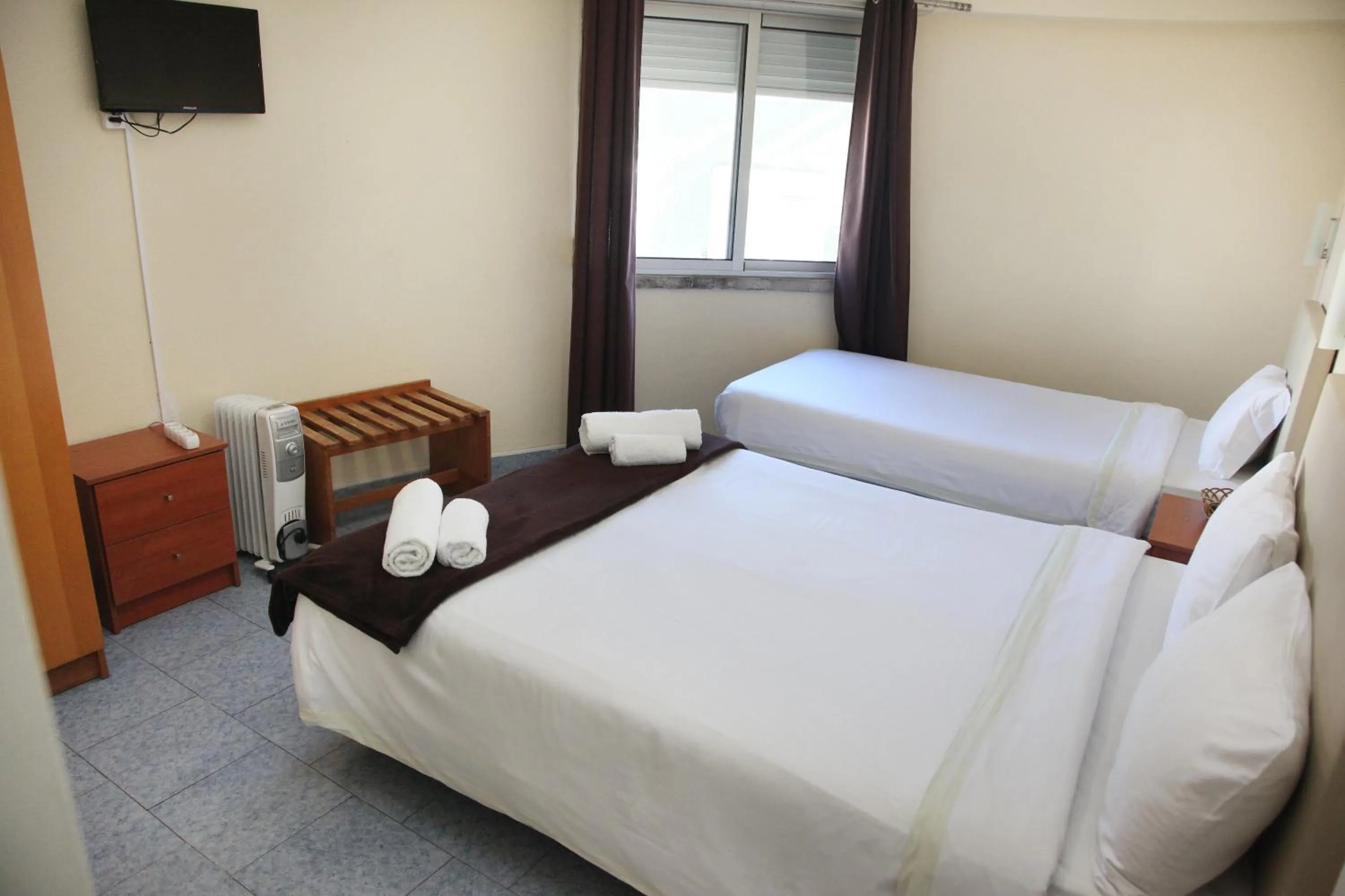 Bed in Lisbon Suite Home