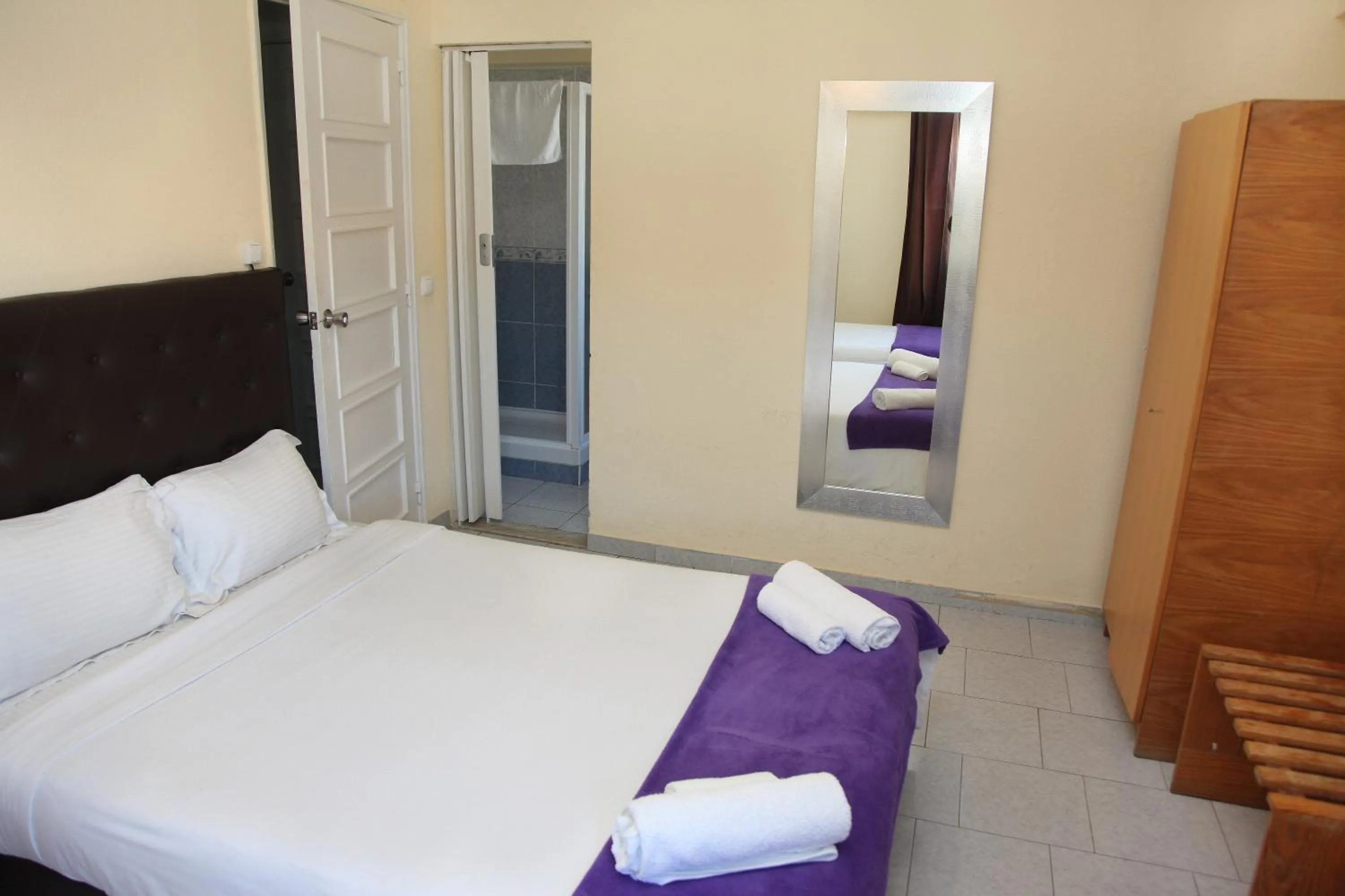 Decorative detail, Bed in Lisbon Suite Home