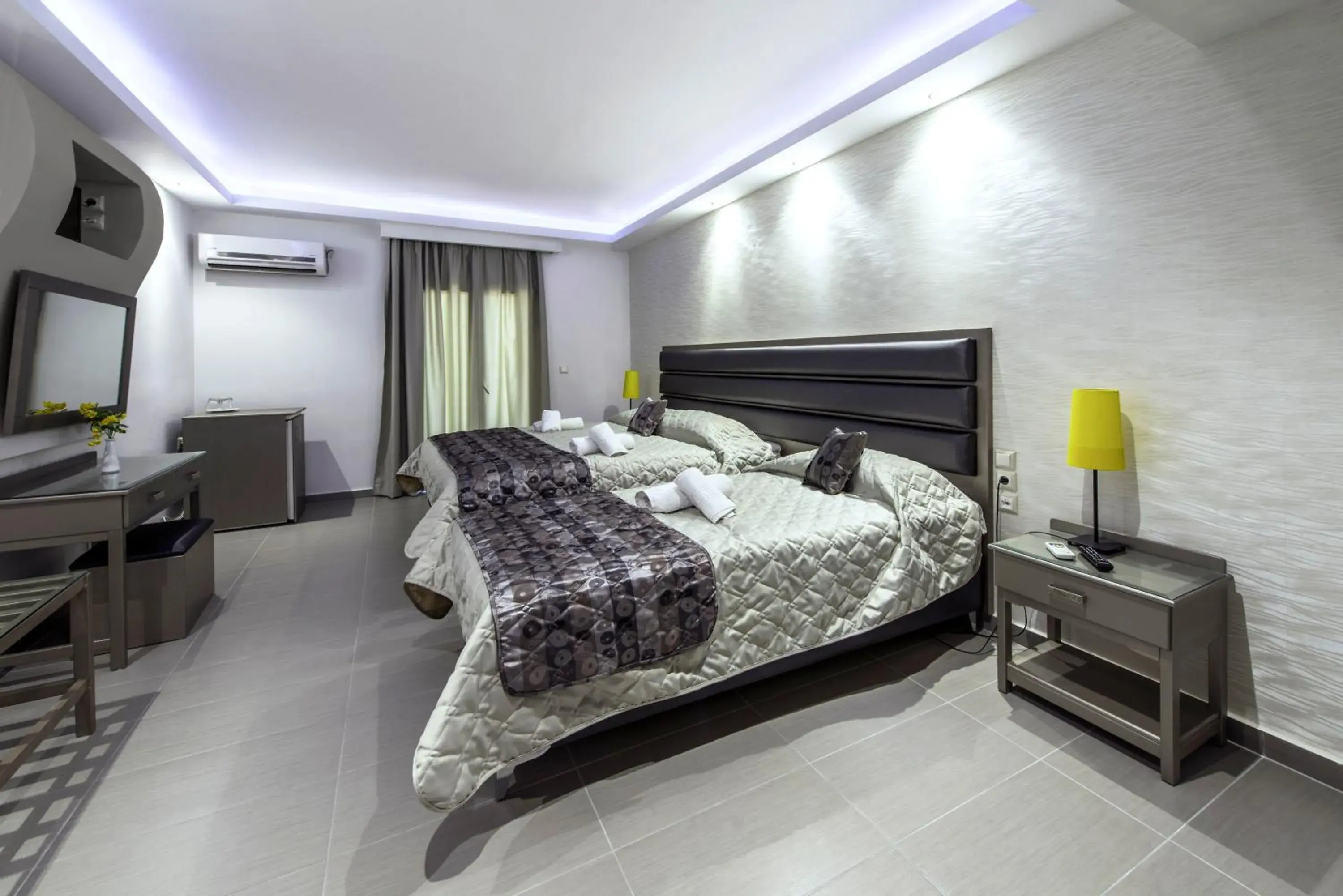 Superior Triple Room in Pirofani Superior Triple Room in Pirofani