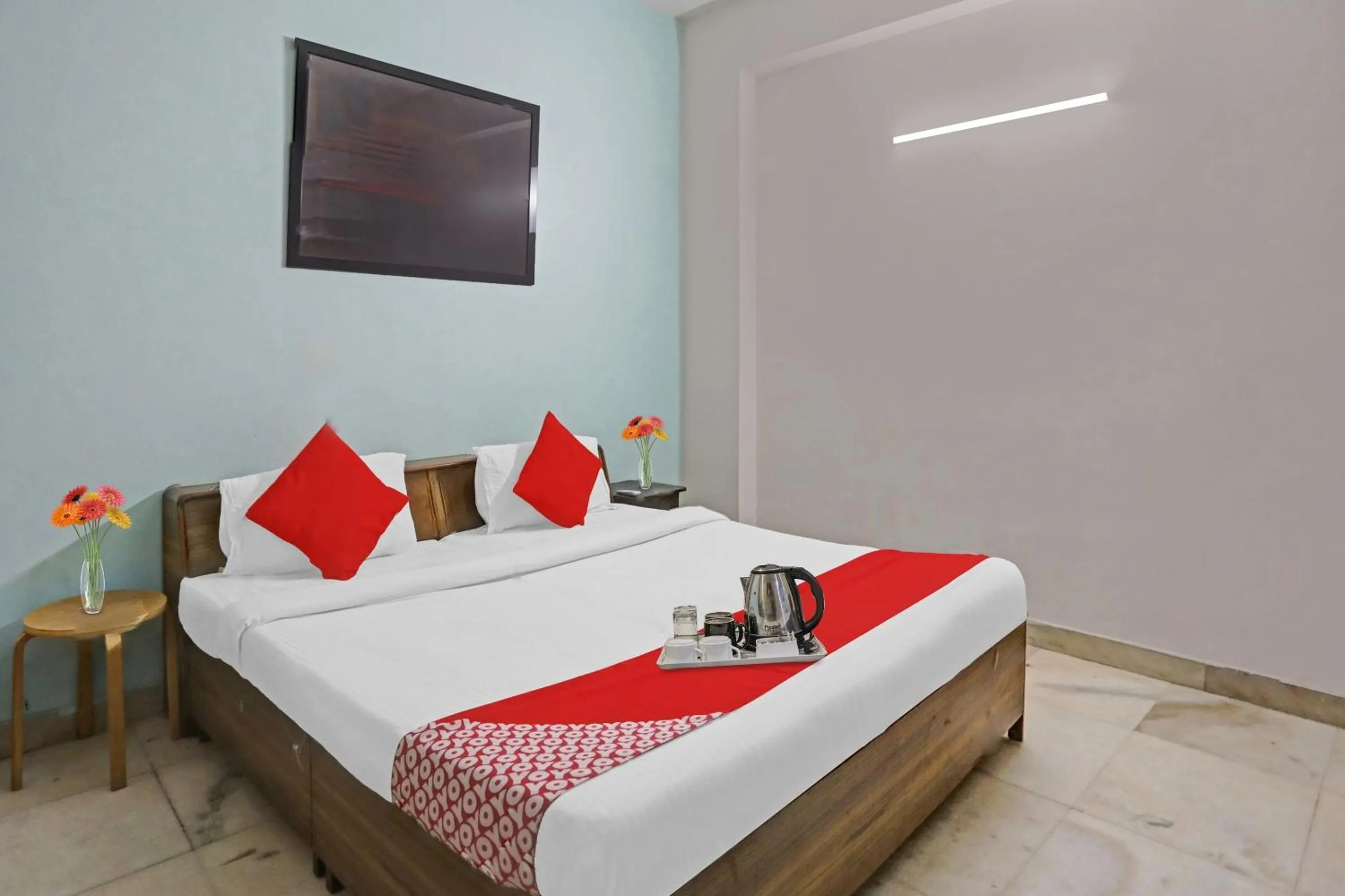 Bedroom, Bed in Hotel O Premium Stay Near Dlf Avenue Saket