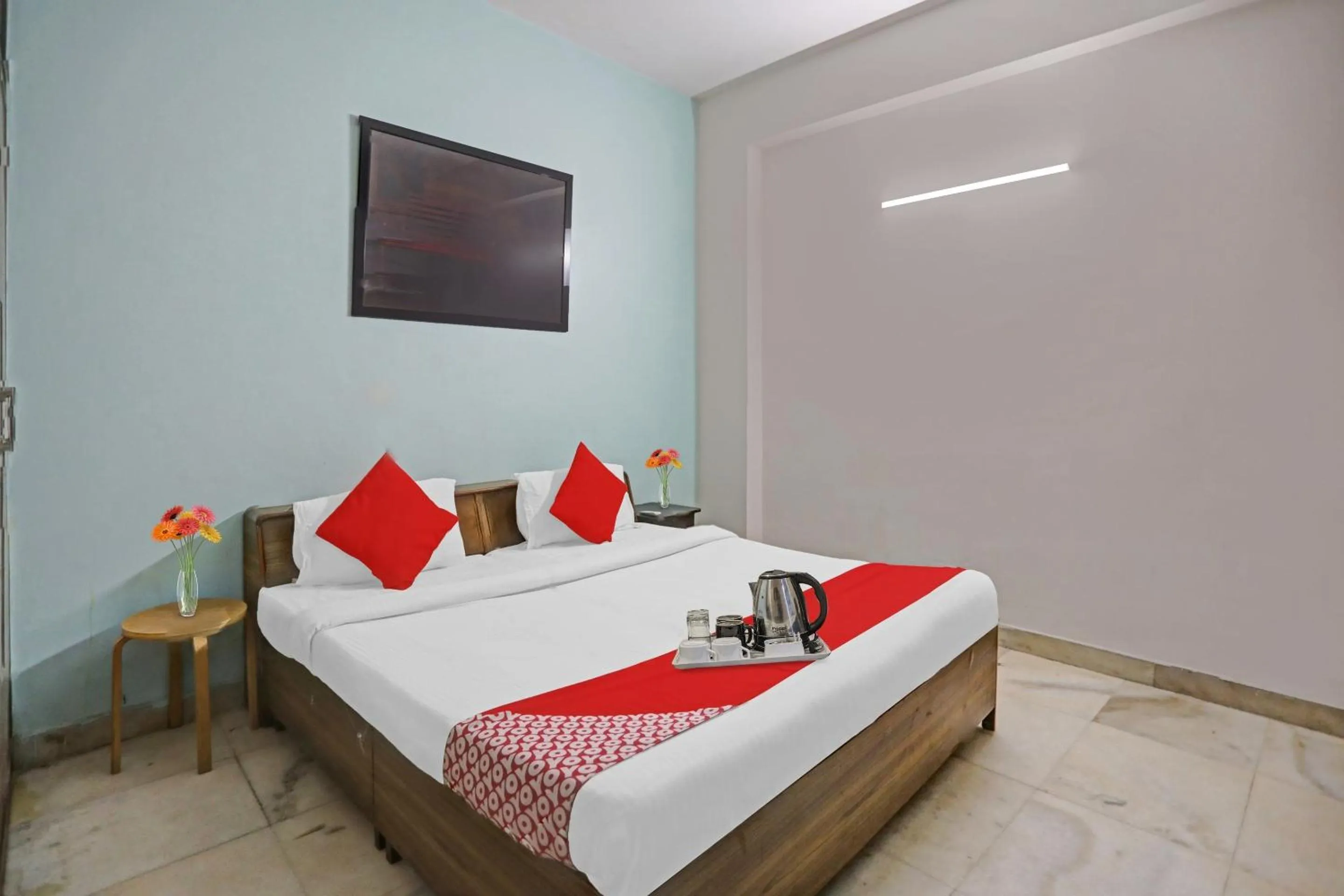 Bedroom, Bed in Hotel O Premium Stay Near Dlf Avenue Saket