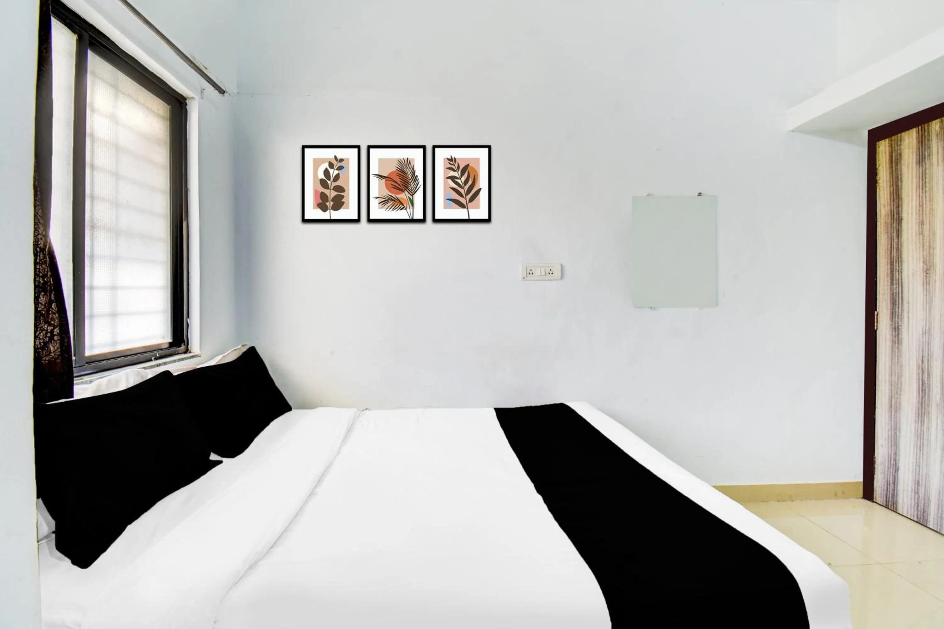 Bedroom, Bed in Hotel O Western Avenue Pune Formerly Happy Stay