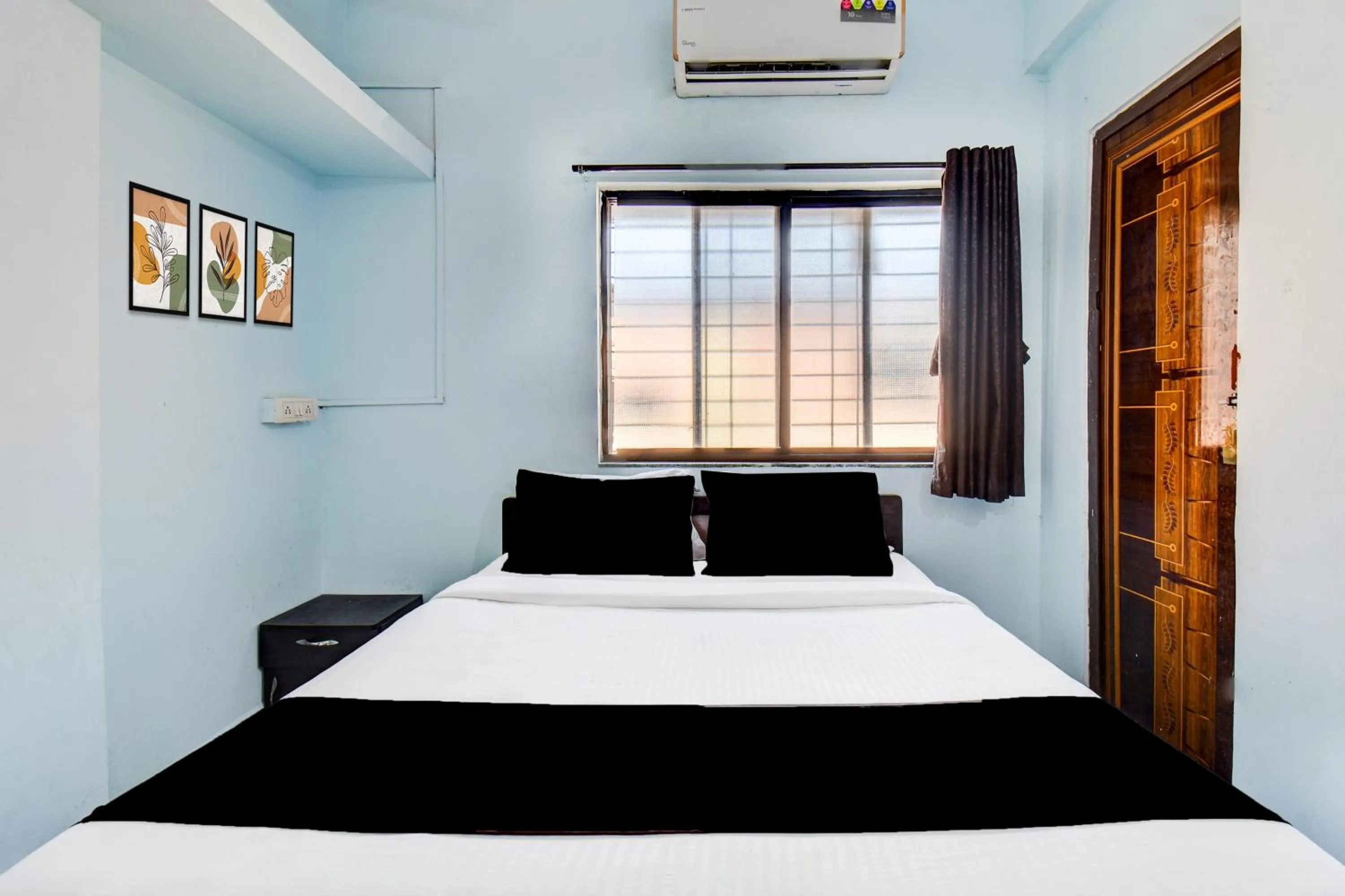 Bedroom, Bed in Hotel O Western Avenue Pune Formerly Happy Stay