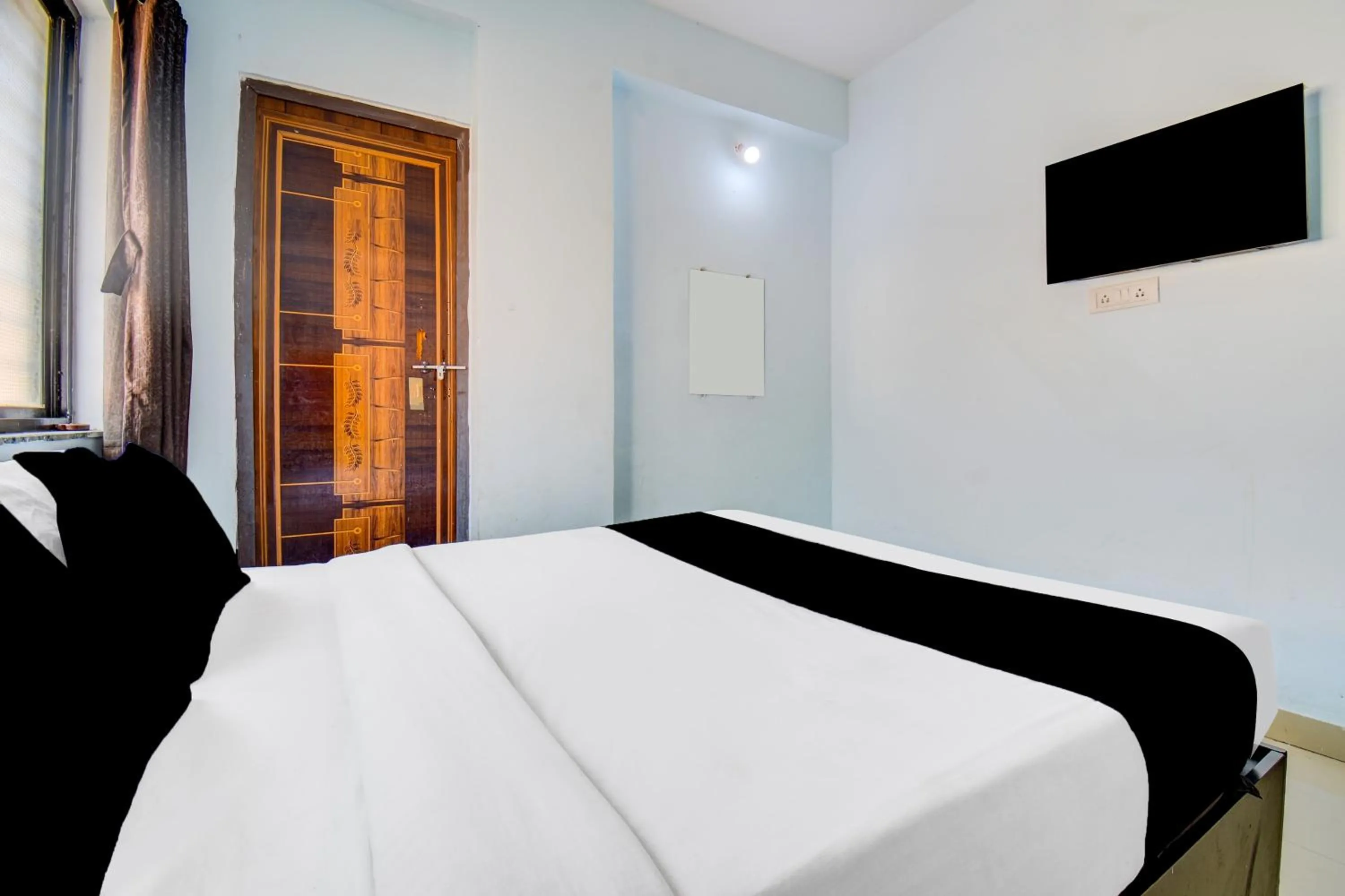 Bedroom, Bed in Hotel O Western Avenue Pune Formerly Happy Stay